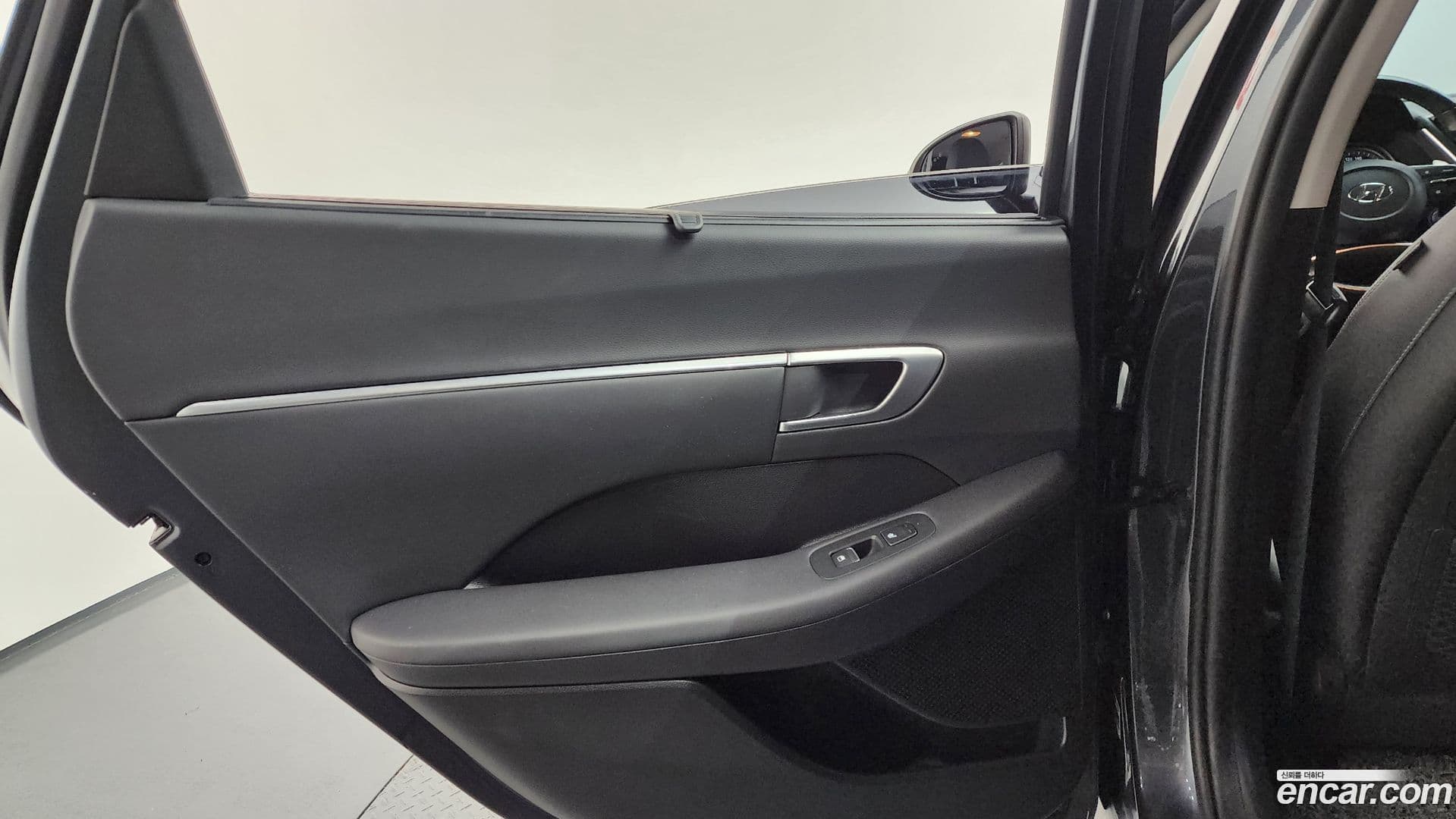 Main__Slider__Photo:Sonata Hyundai 2020.10-24
