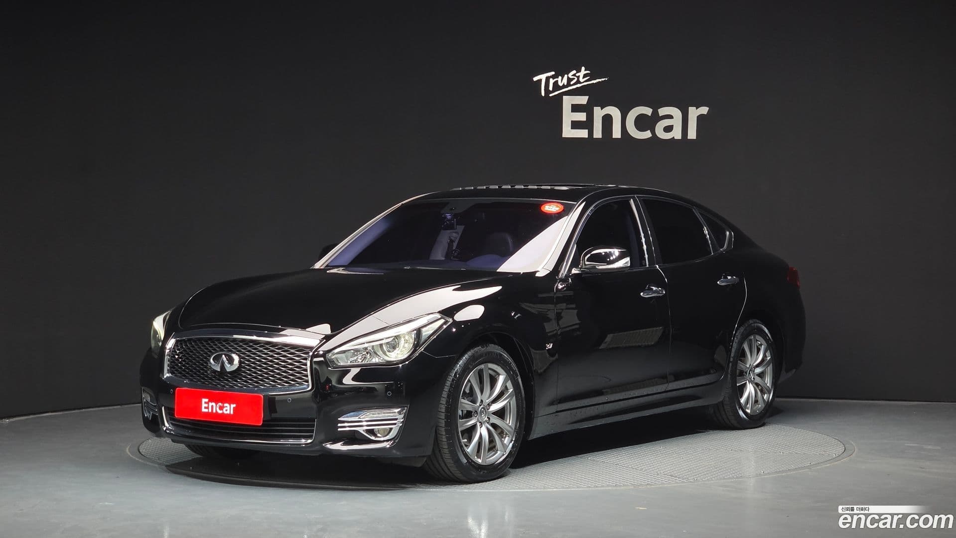Main__Slider__Photo:Q70 Infiniti 2016.6-0