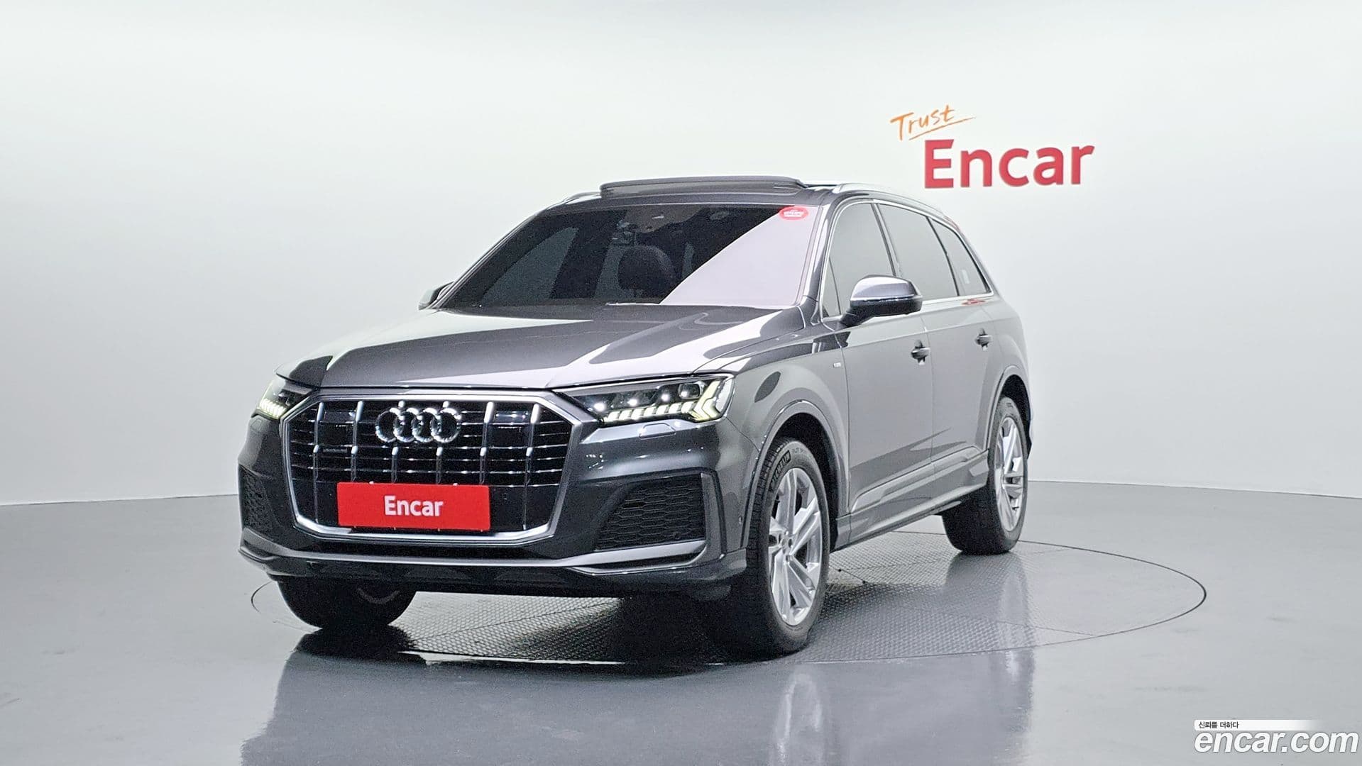 Main__Slider__Photo:Q7 Audi 2021.10-0