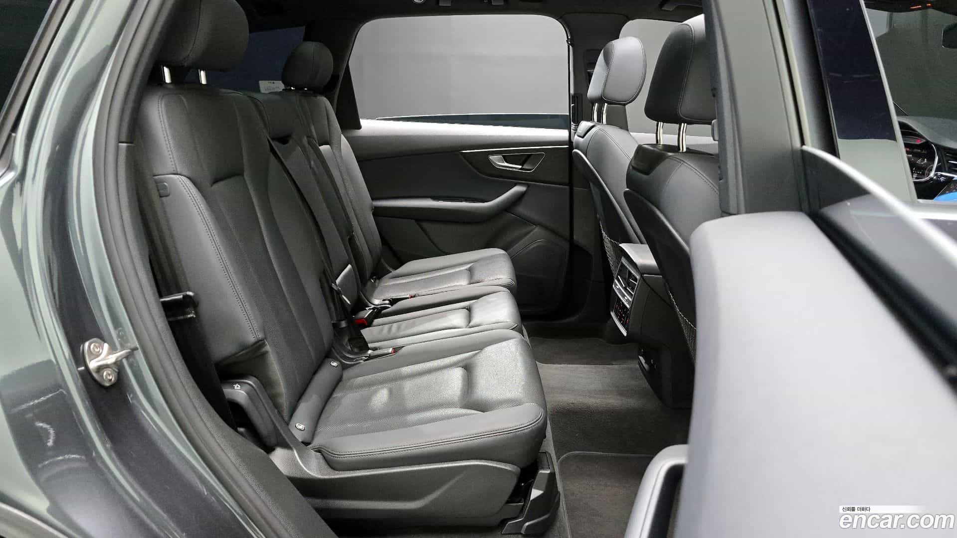 Q7 Audi 2021.10-OPTION-015