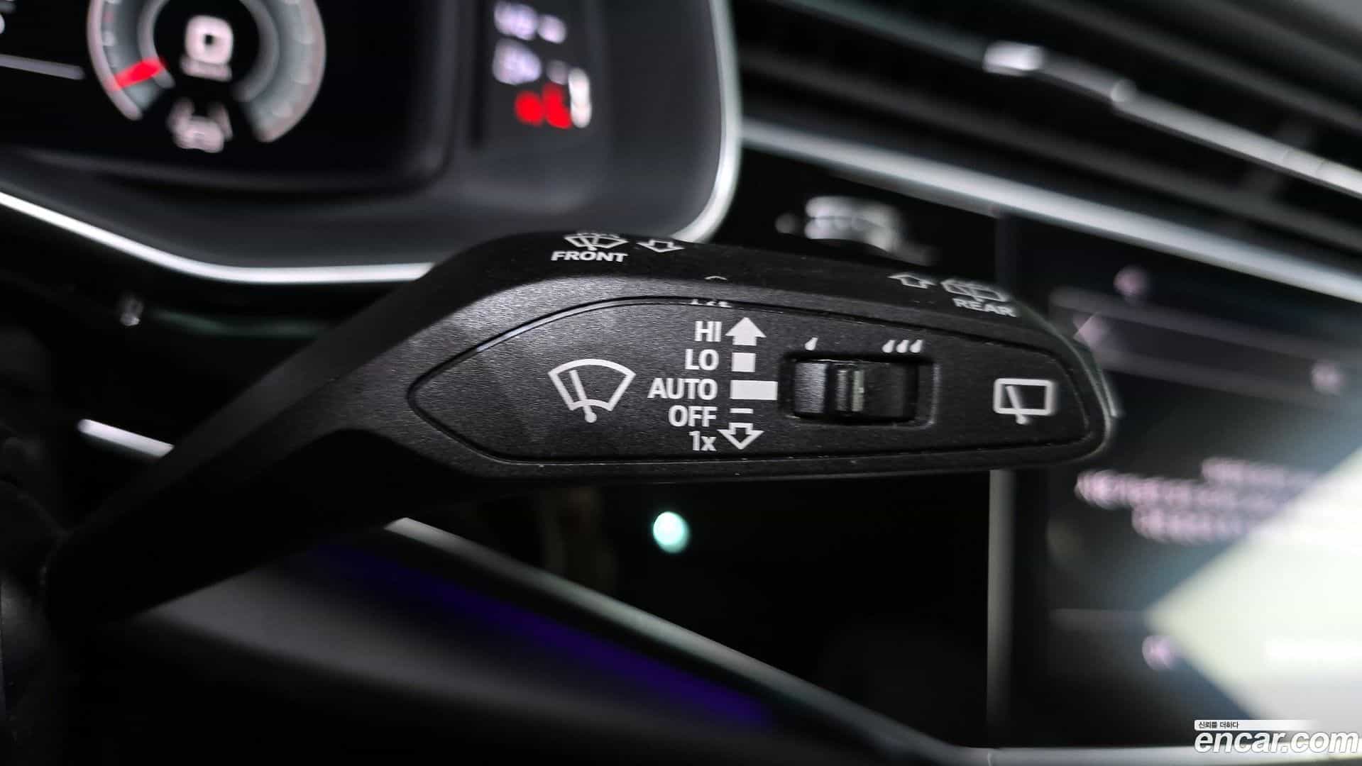 Q7 Audi 2021.10-OPTION-040