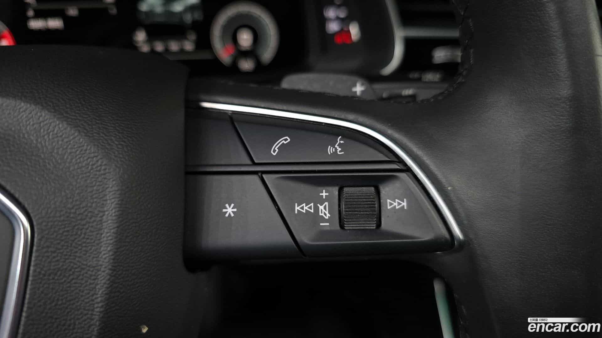 Q7 Audi 2021.10-OPTION-044
