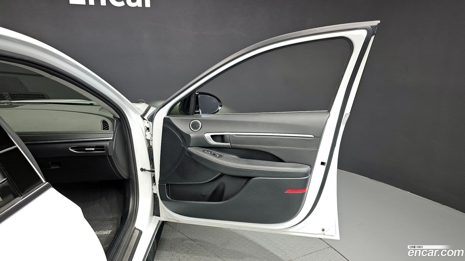 Main__Slider__Photo:Sonata Hyundai 2021.7-24