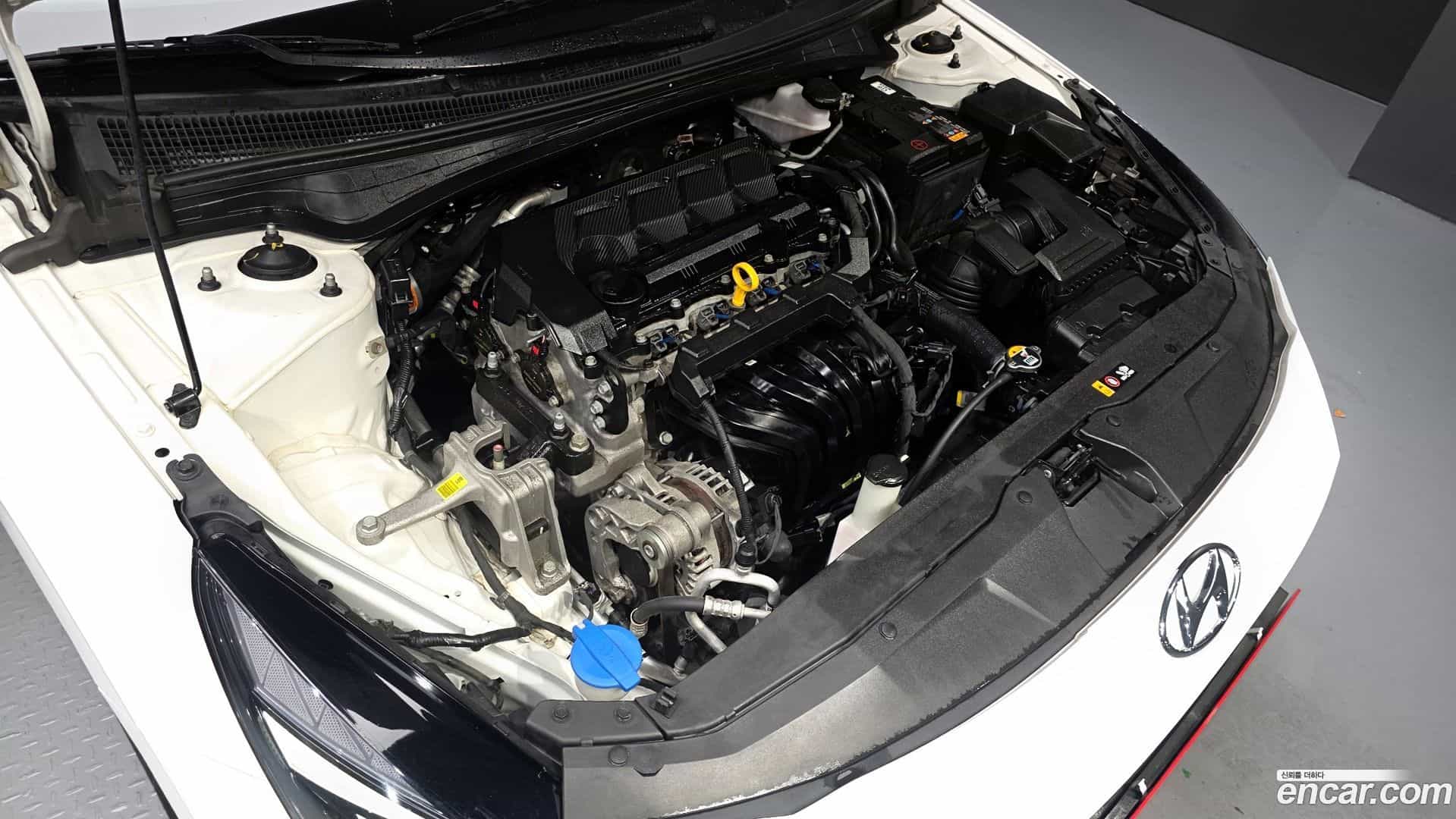 AVANTE Hyundai 2021.6-OUTER-006