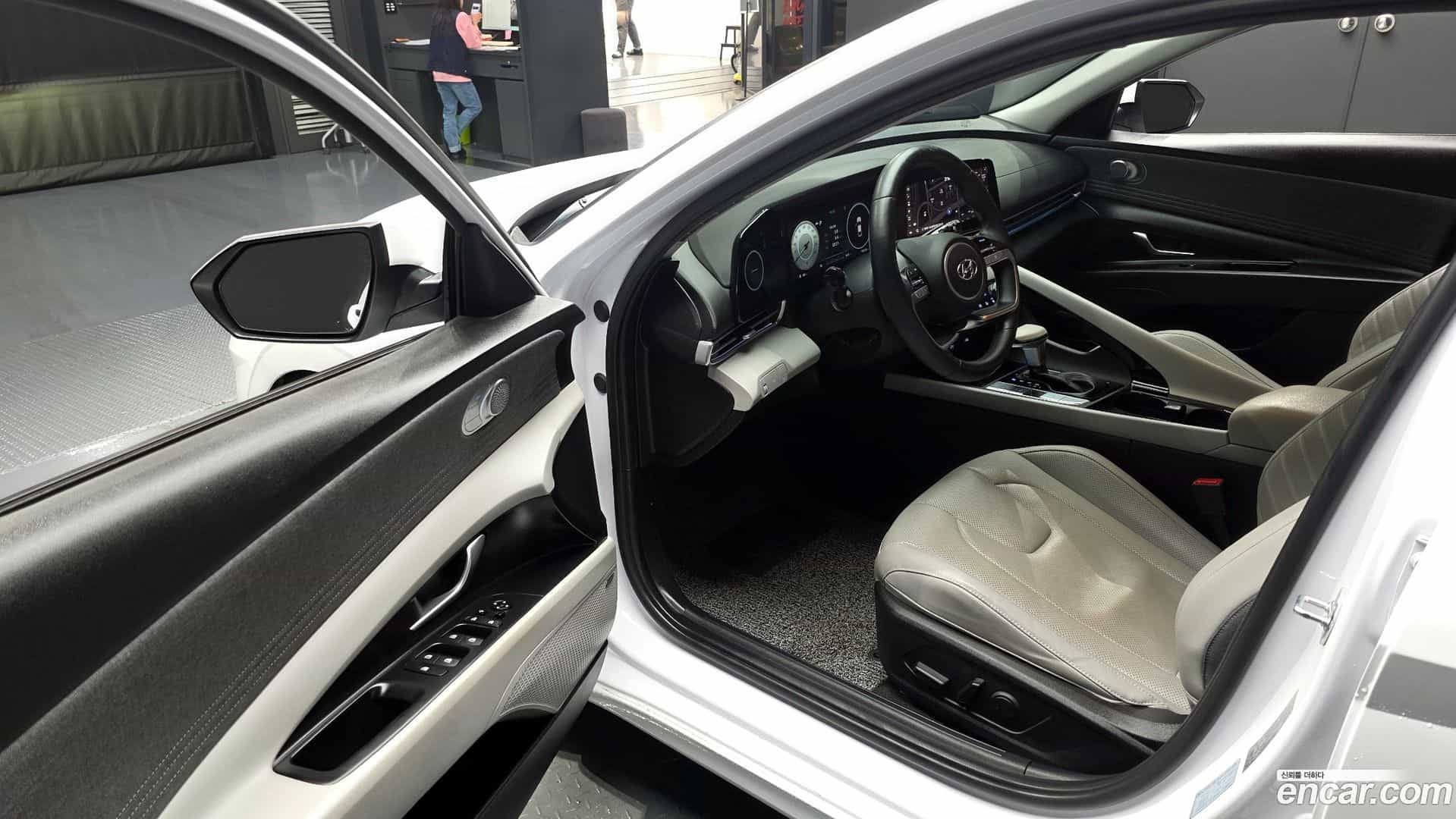AVANTE Hyundai 2021.6-INNER-010