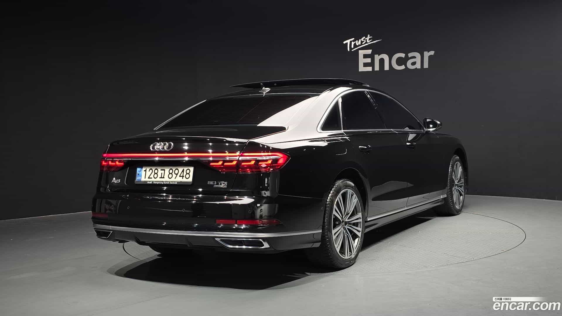A8 Audi 2021.11-OUTER-002