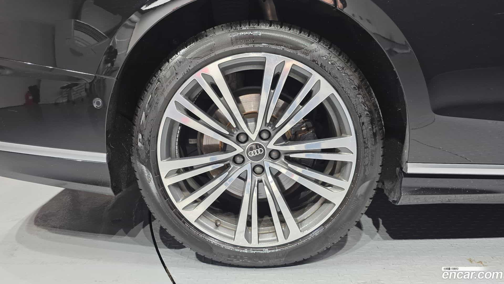 A8 Audi 2021.11-OUTER-005