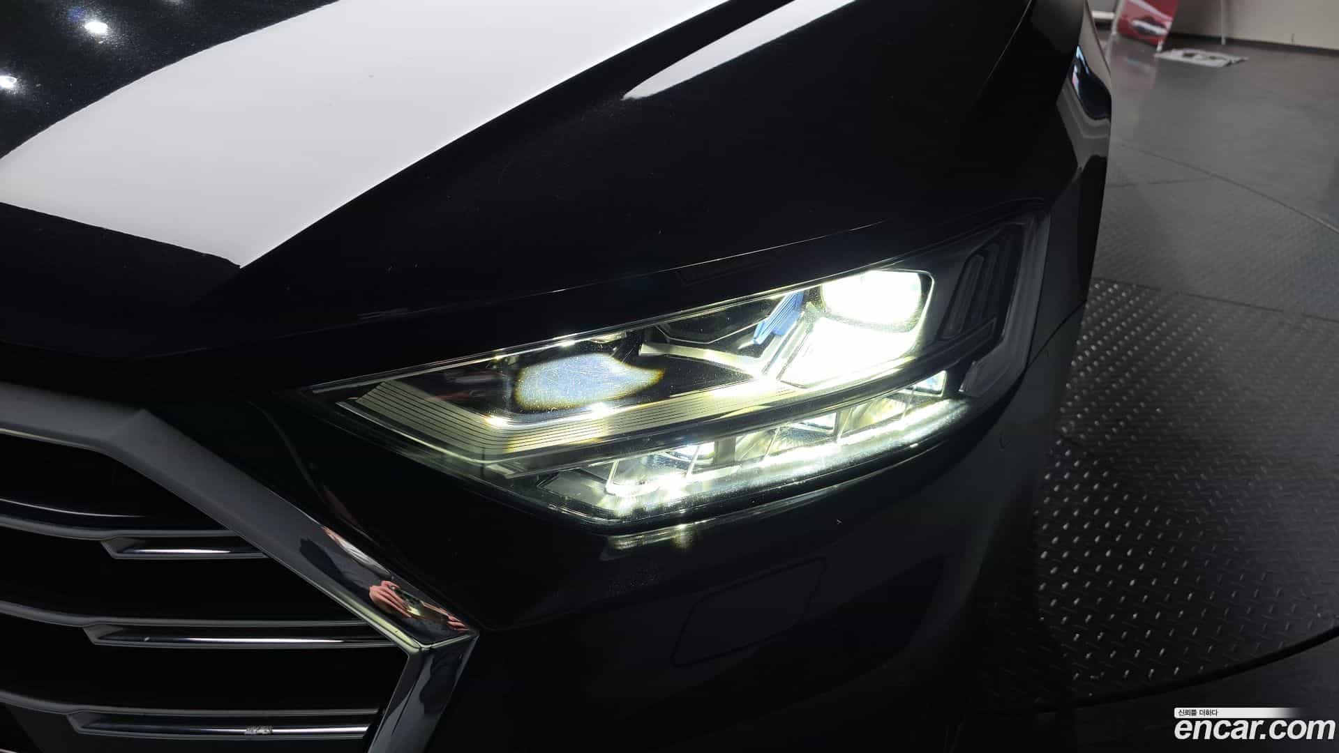 A8 Audi 2021.11-OUTER-032