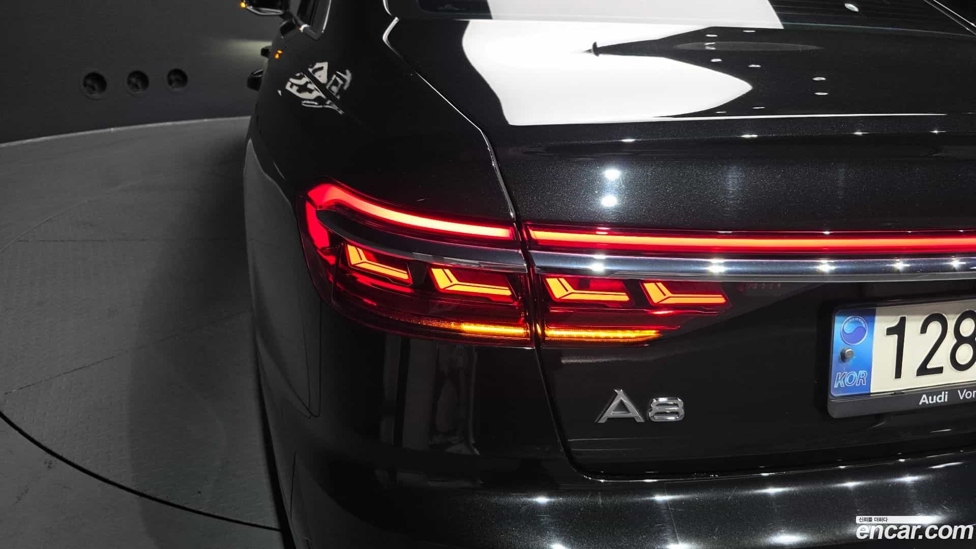 A8 Audi 2021.11-OUTER-033