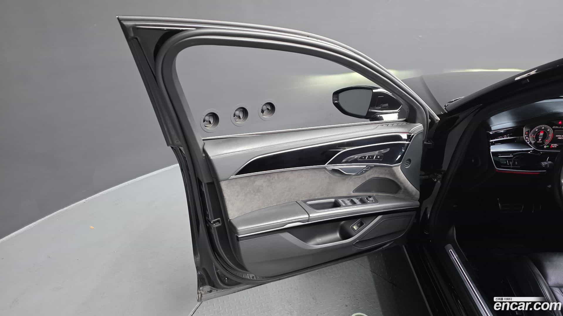 A8 Audi 2021.11-OPTION-040