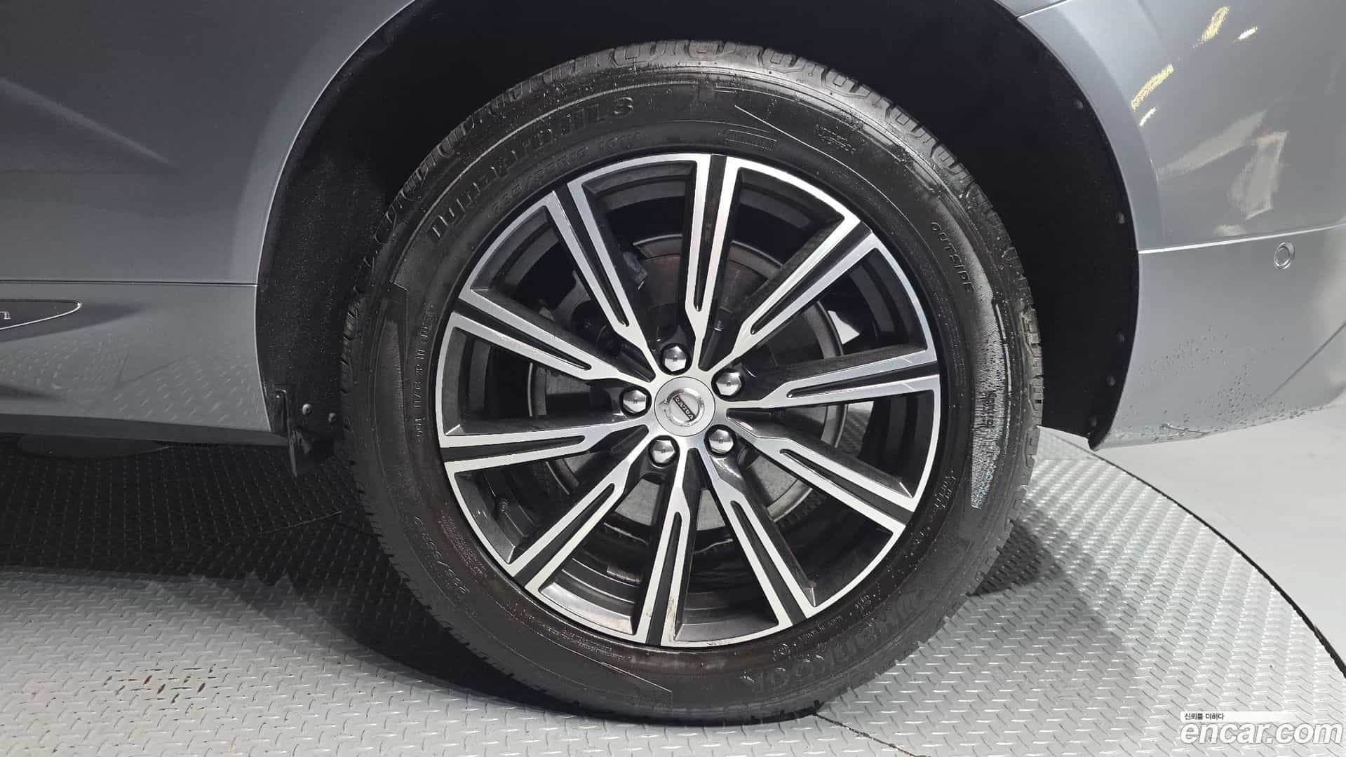 XC60 Volvo 2018.1-OUTER-005