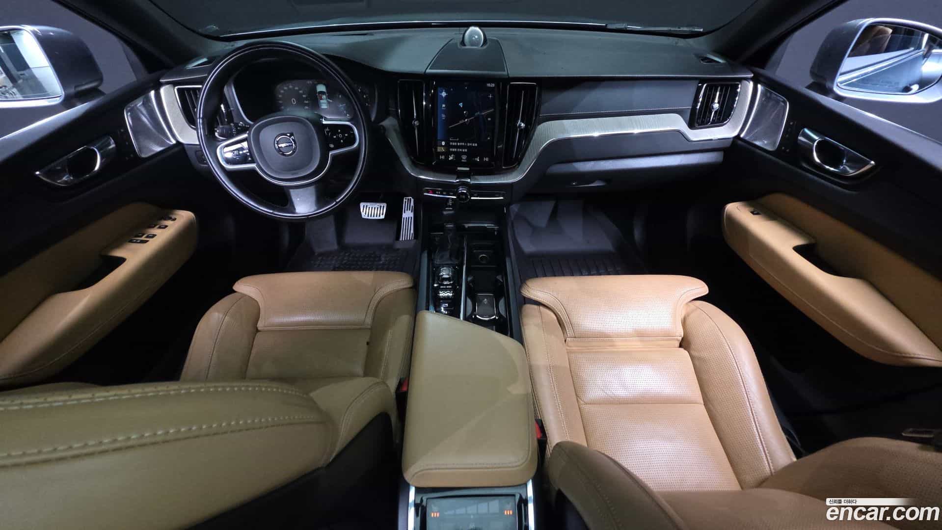 XC60 Volvo 2018.1-INNER-007