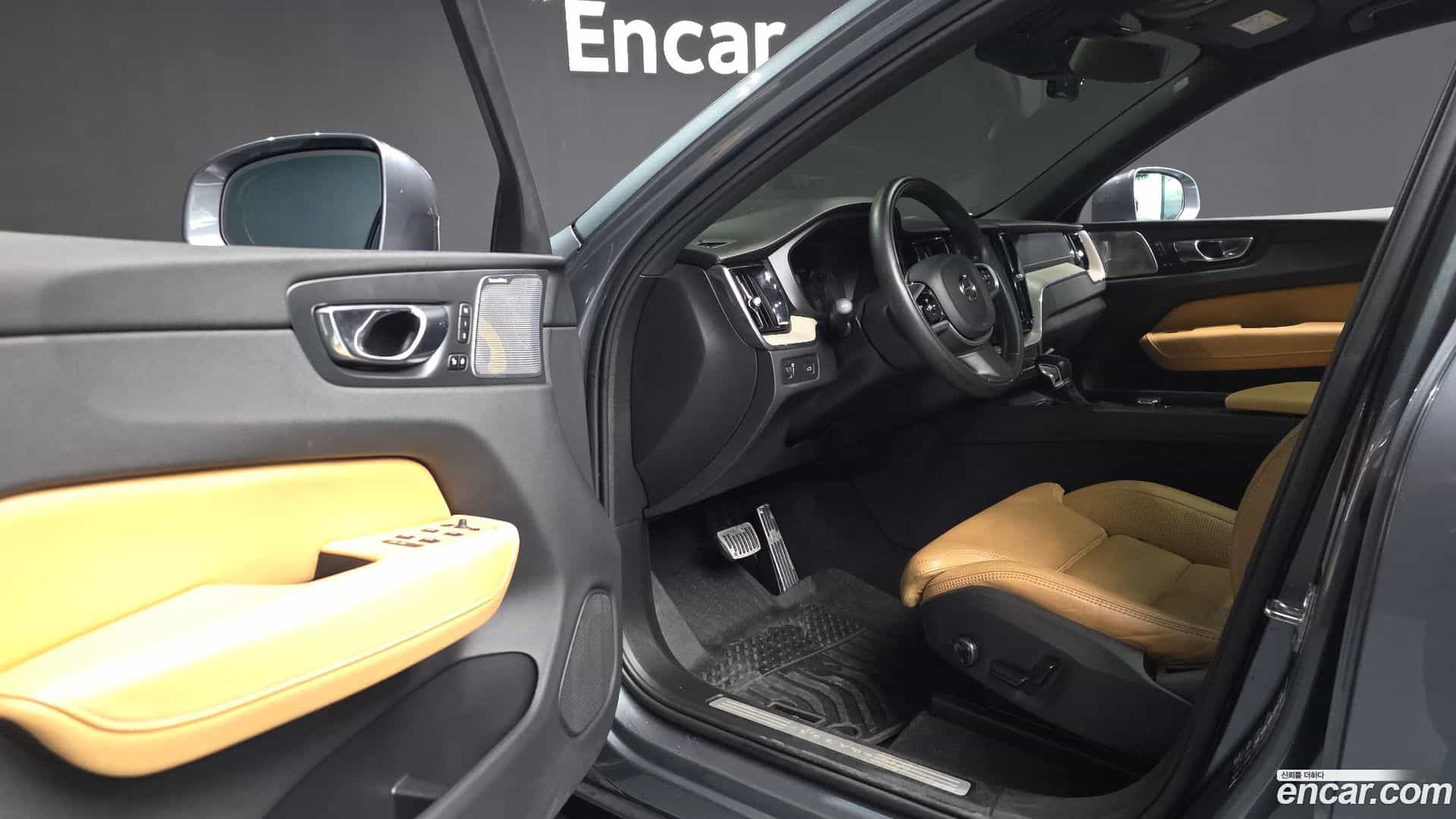 XC60 Volvo 2018.1-INNER-010