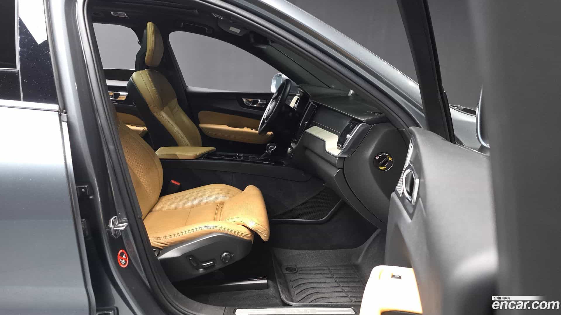 XC60 Volvo 2018.1-OPTION-015