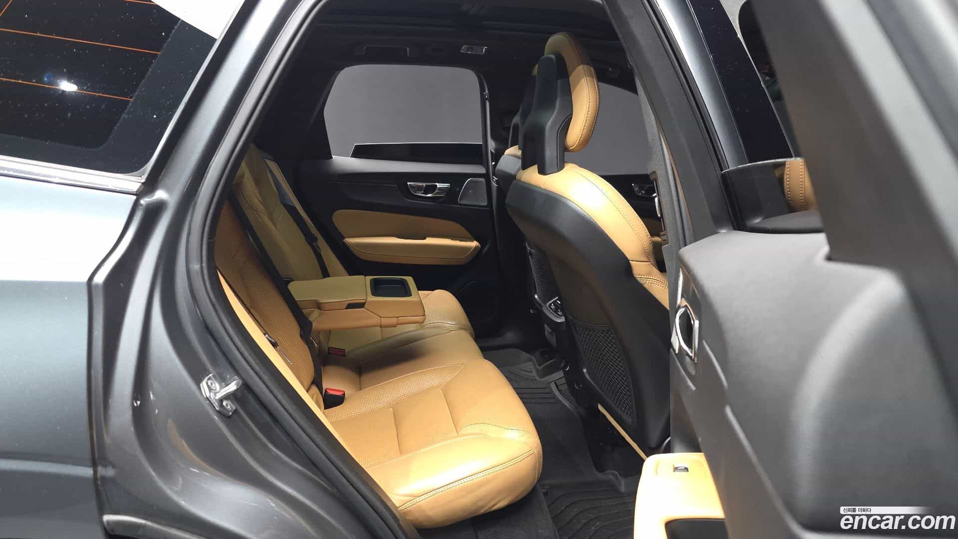 XC60 Volvo 2018.1-OPTION-016