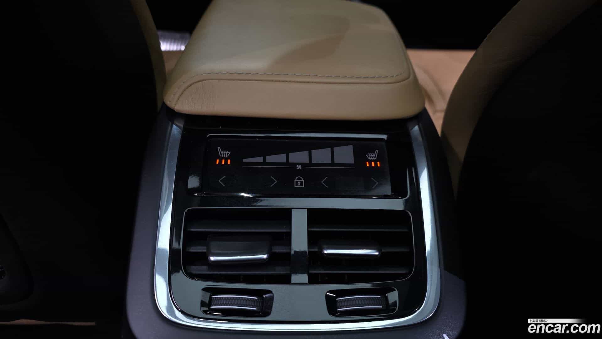 XC60 Volvo 2018.1-OPTION-022
