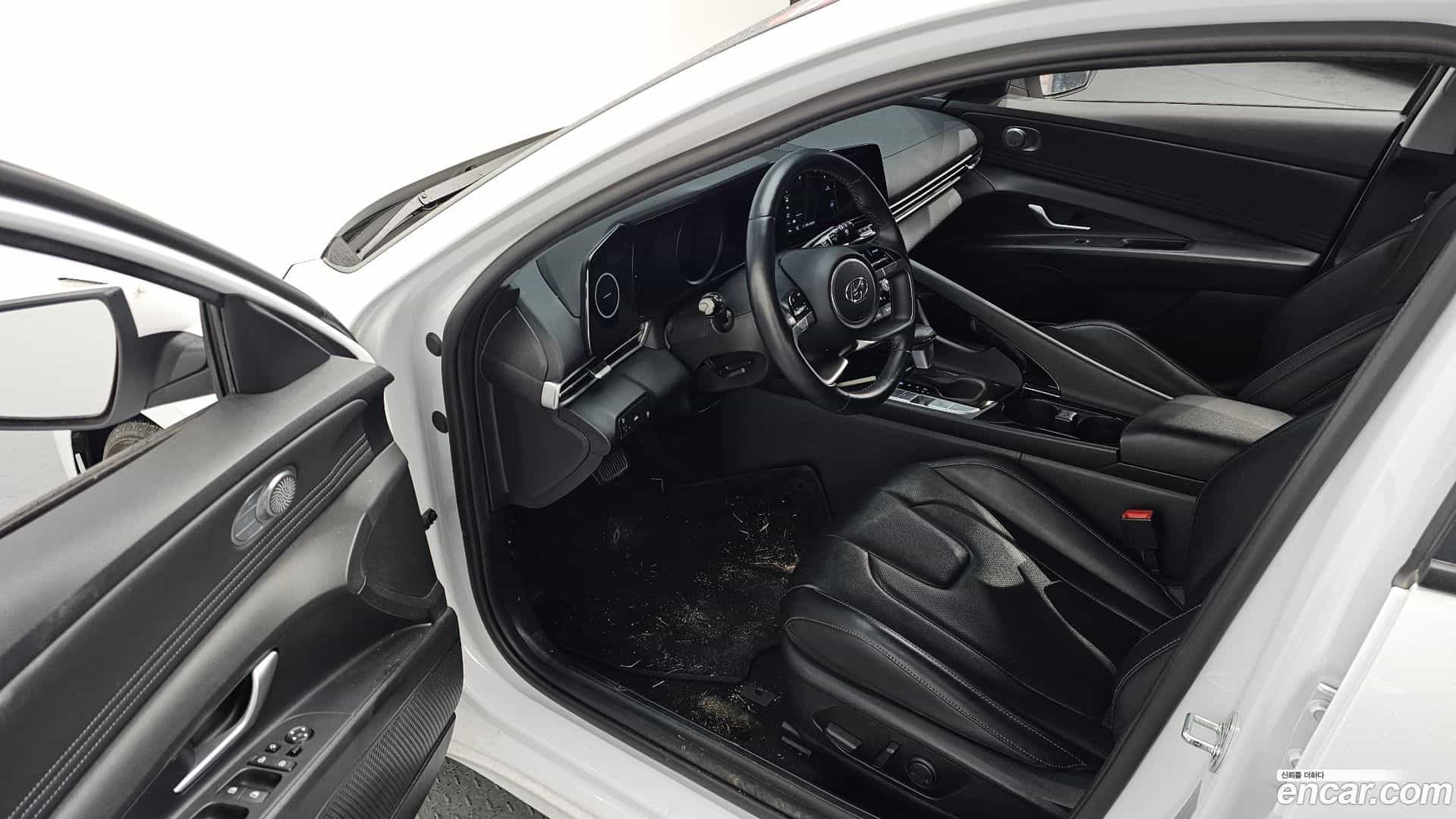 AVANTE Hyundai 2022.5-INNER-010