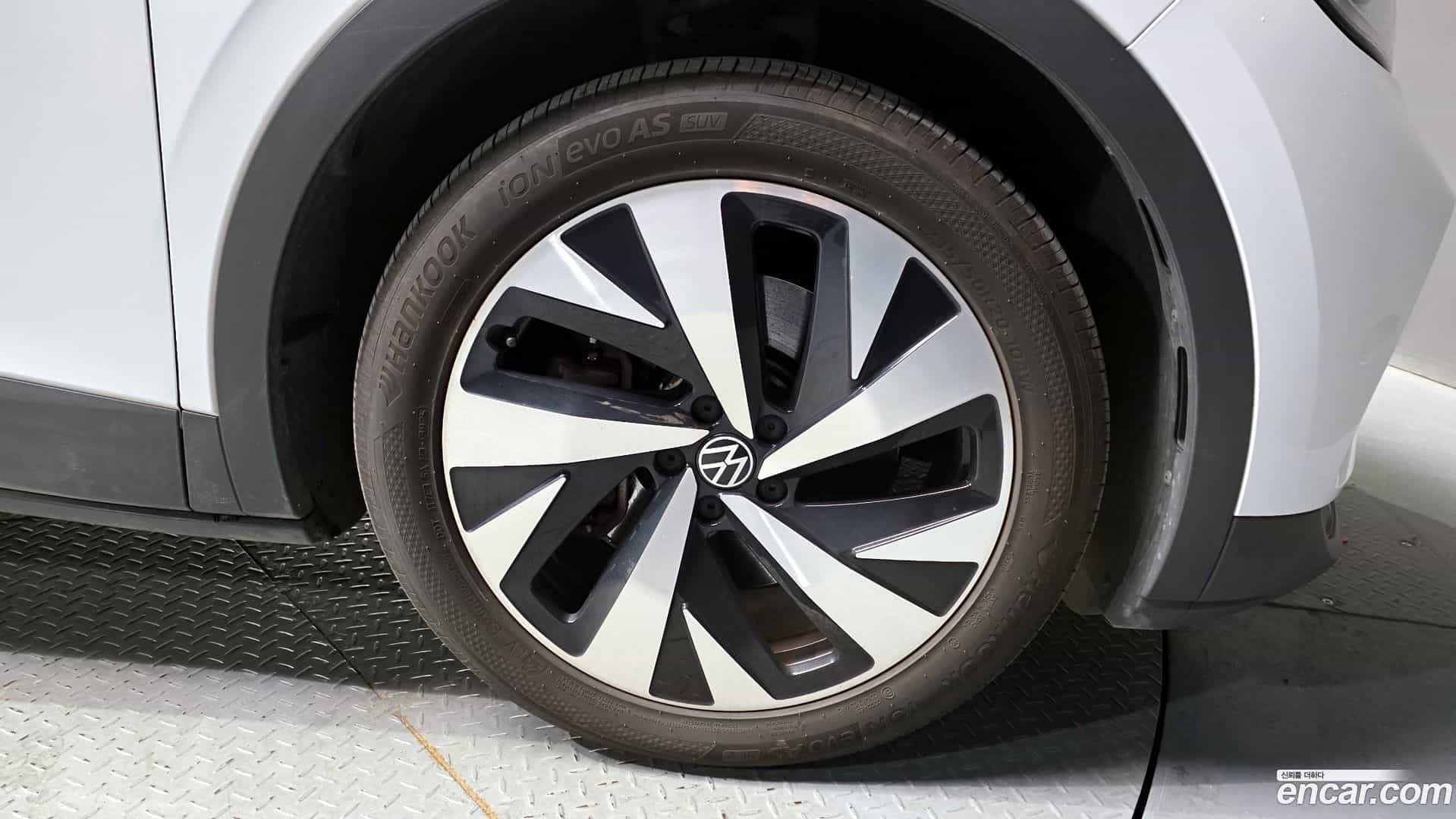 ID.4 Volkswagen 2023.11-OUTER-031