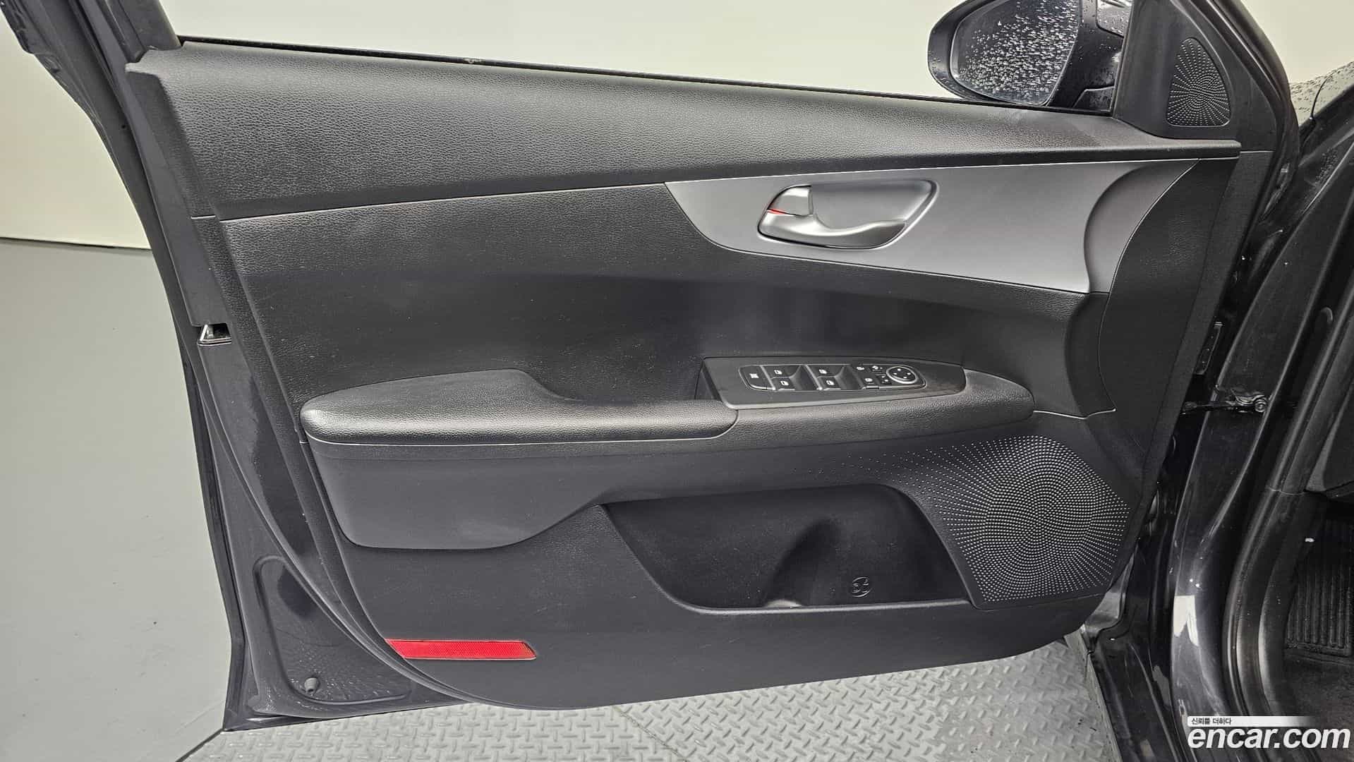 K3 Kia 2021.11-INNER-034