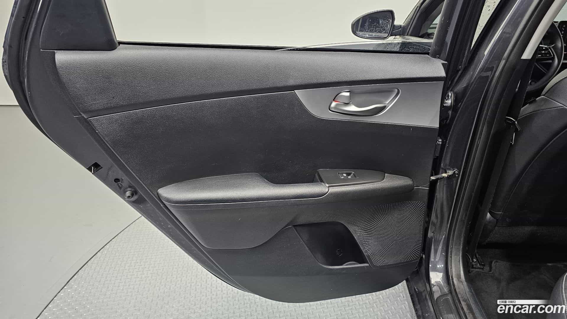 K3 Kia 2021.11-INNER-035