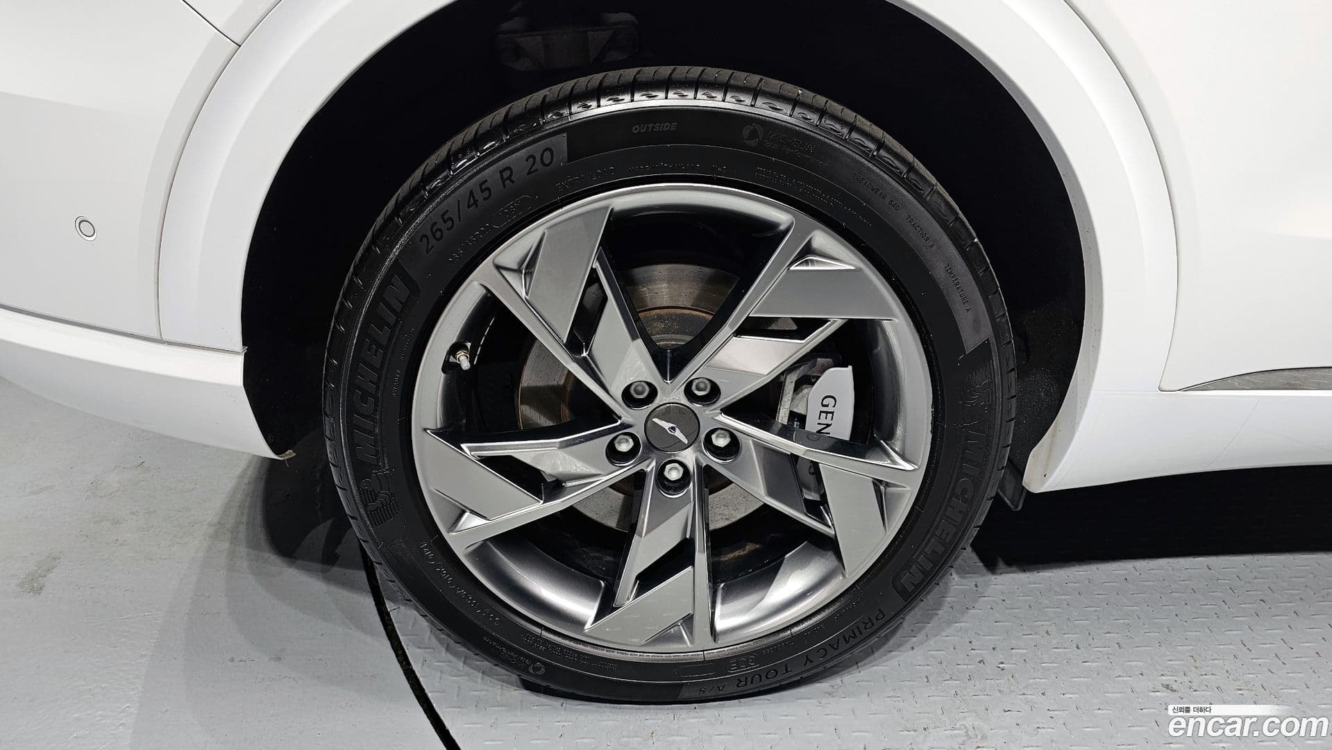 Main__Slider__Photo:GV70 Genesis 2022.4-4