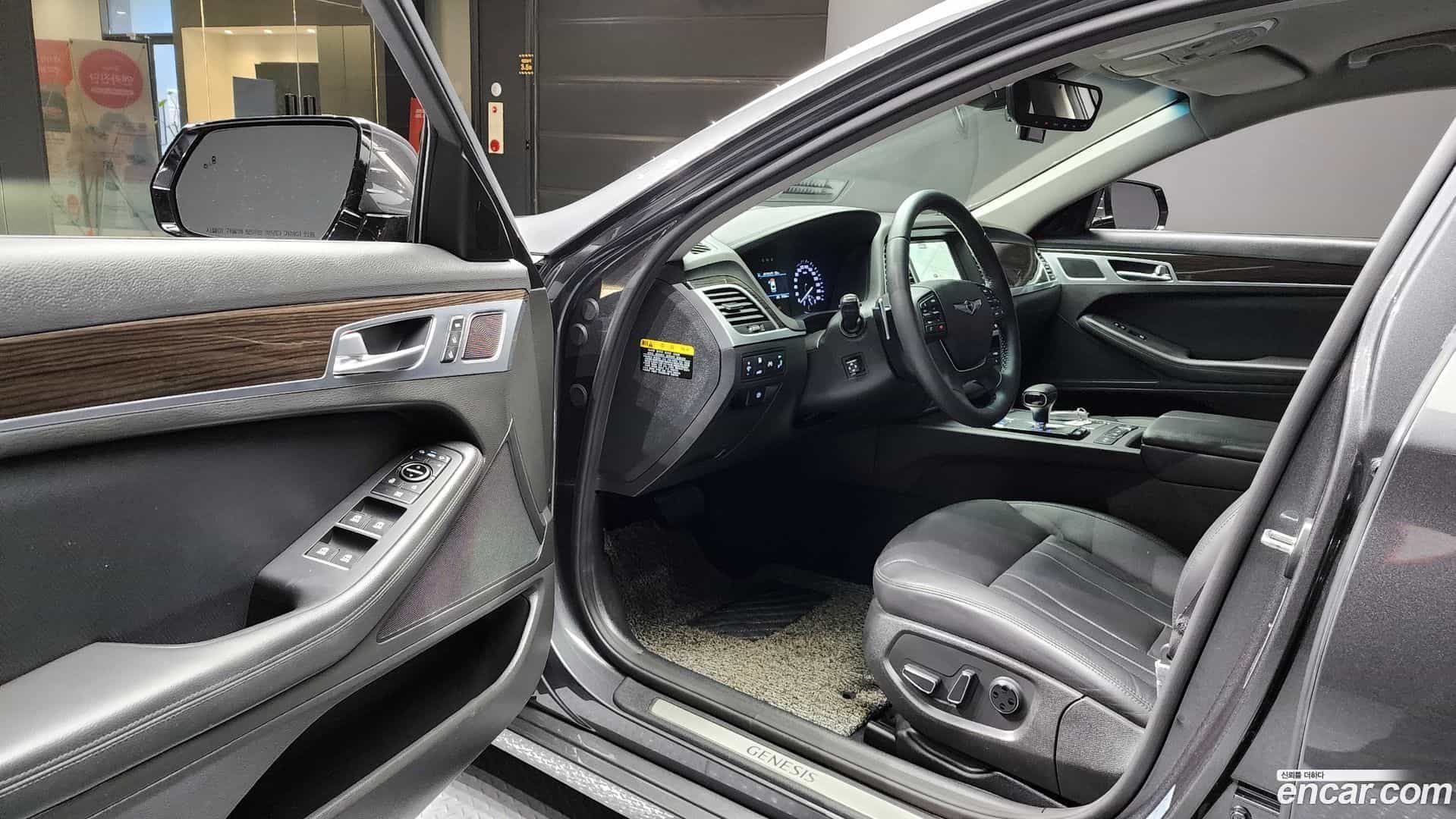 G80 Genesis 2020.1-INNER-010