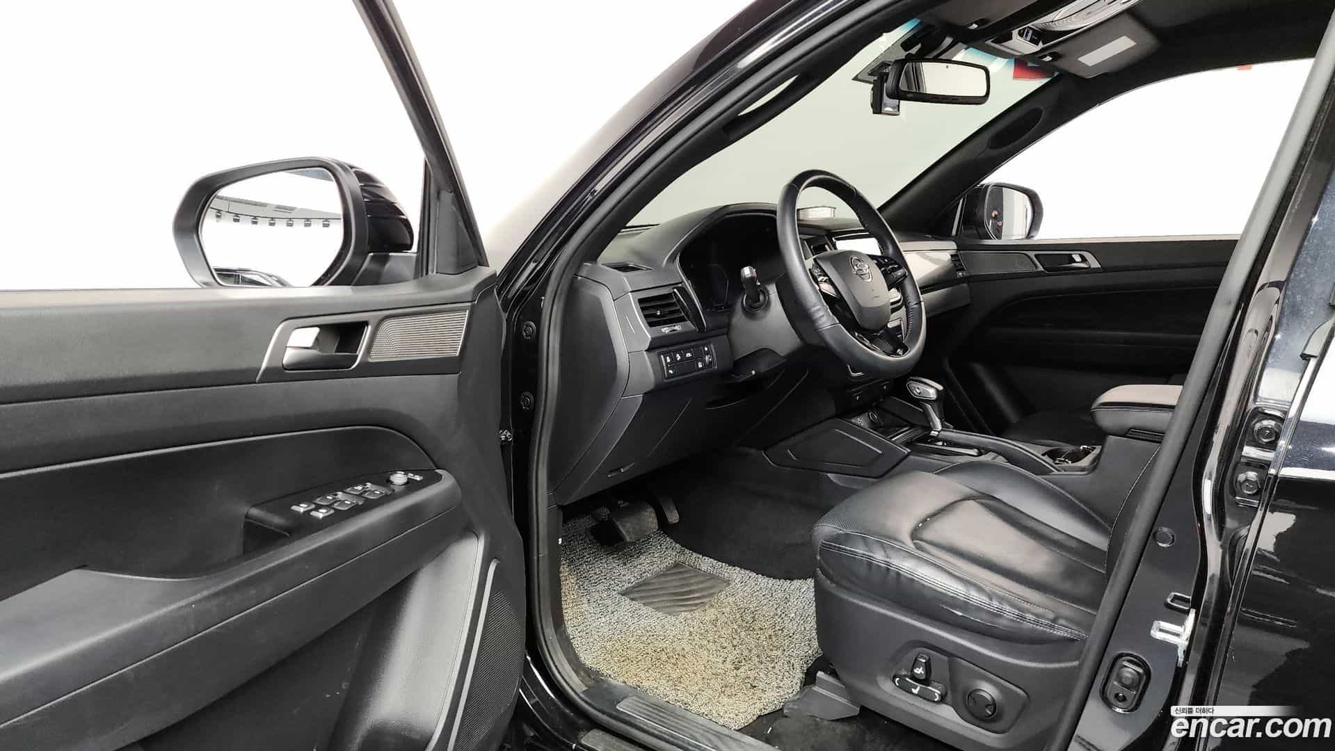 Rexton KG Mobility 2022.3-INNER-010