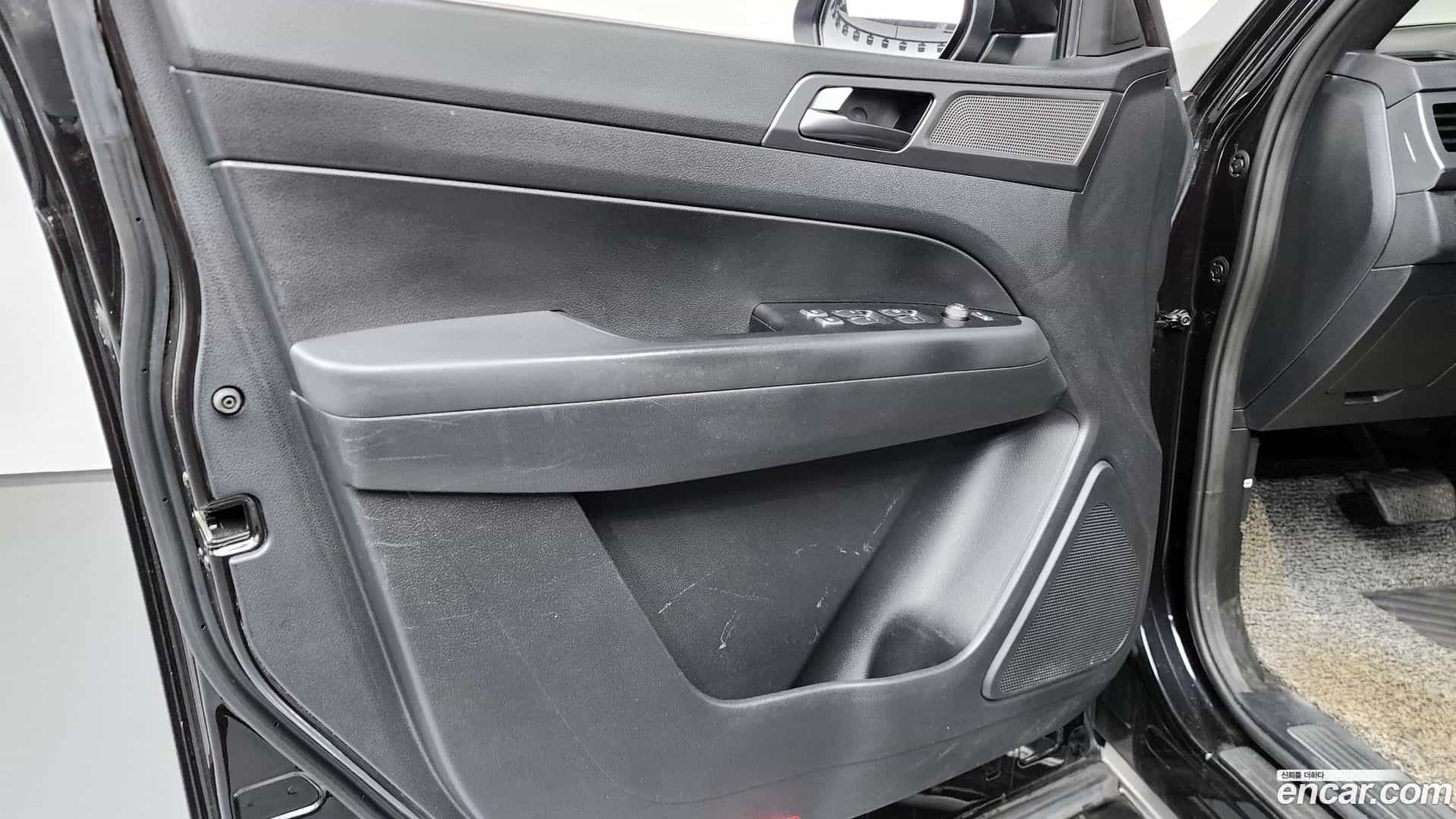 Rexton KG Mobility 2022.3-INNER-034