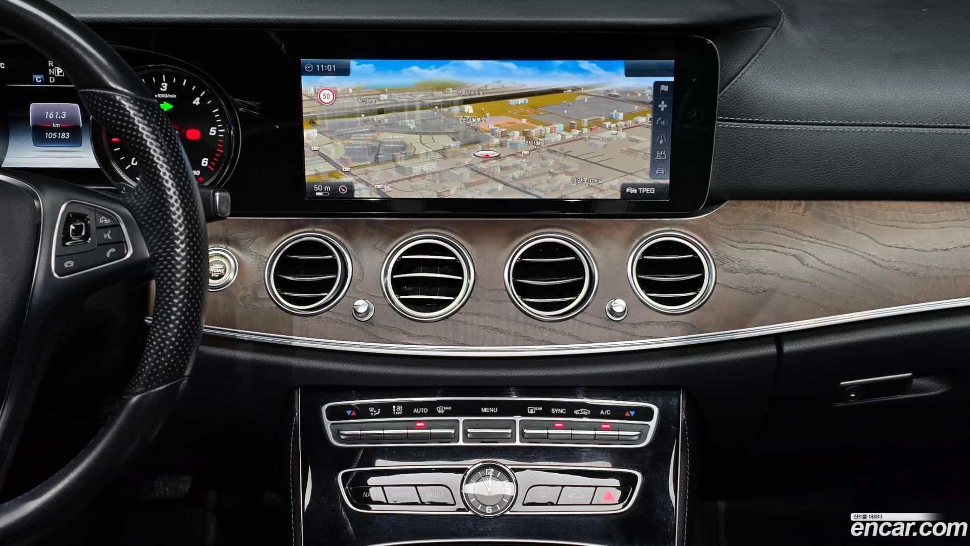 E-Class Mercedes-Benz 2016.9-OPTION-020
