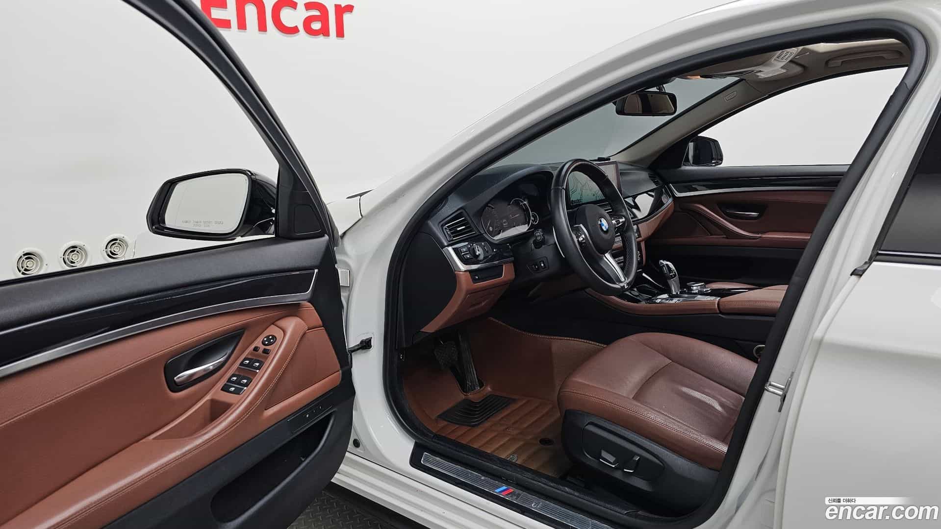 5-Series BMW 2016.4-INNER-010