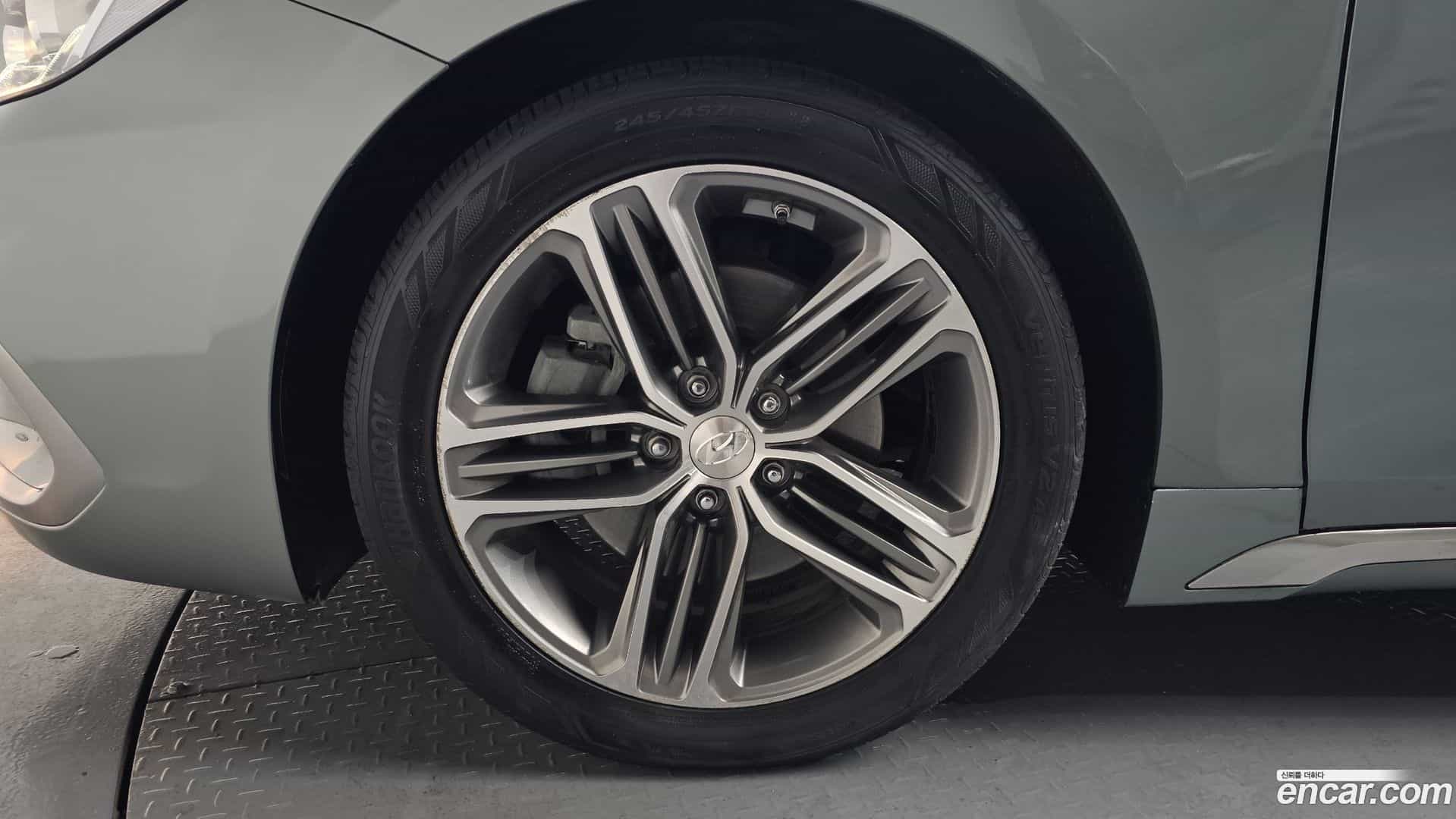 Grandeur Hyundai 2017.2-OUTER-005