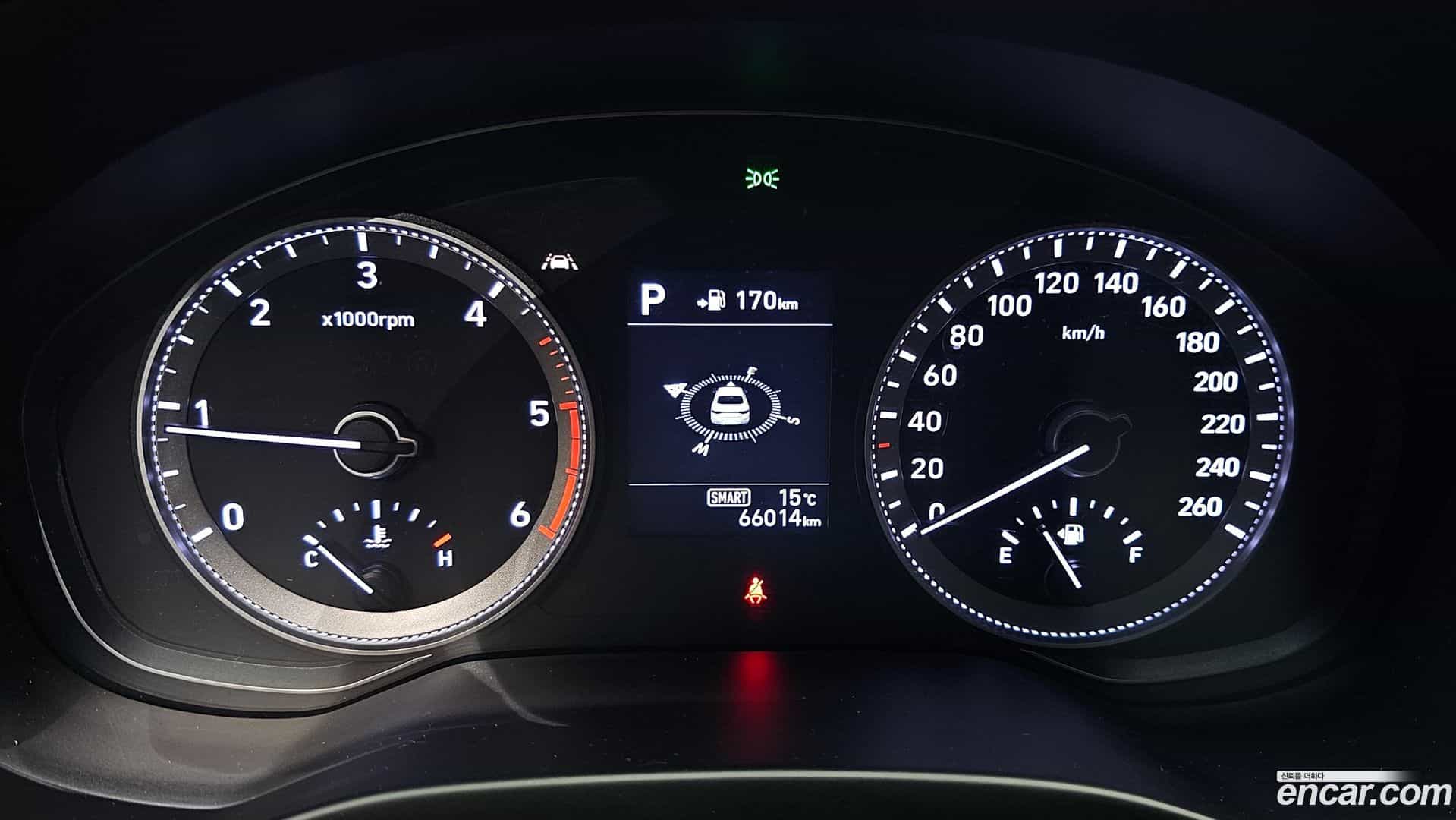 Grandeur Hyundai 2017.2-INNER-008