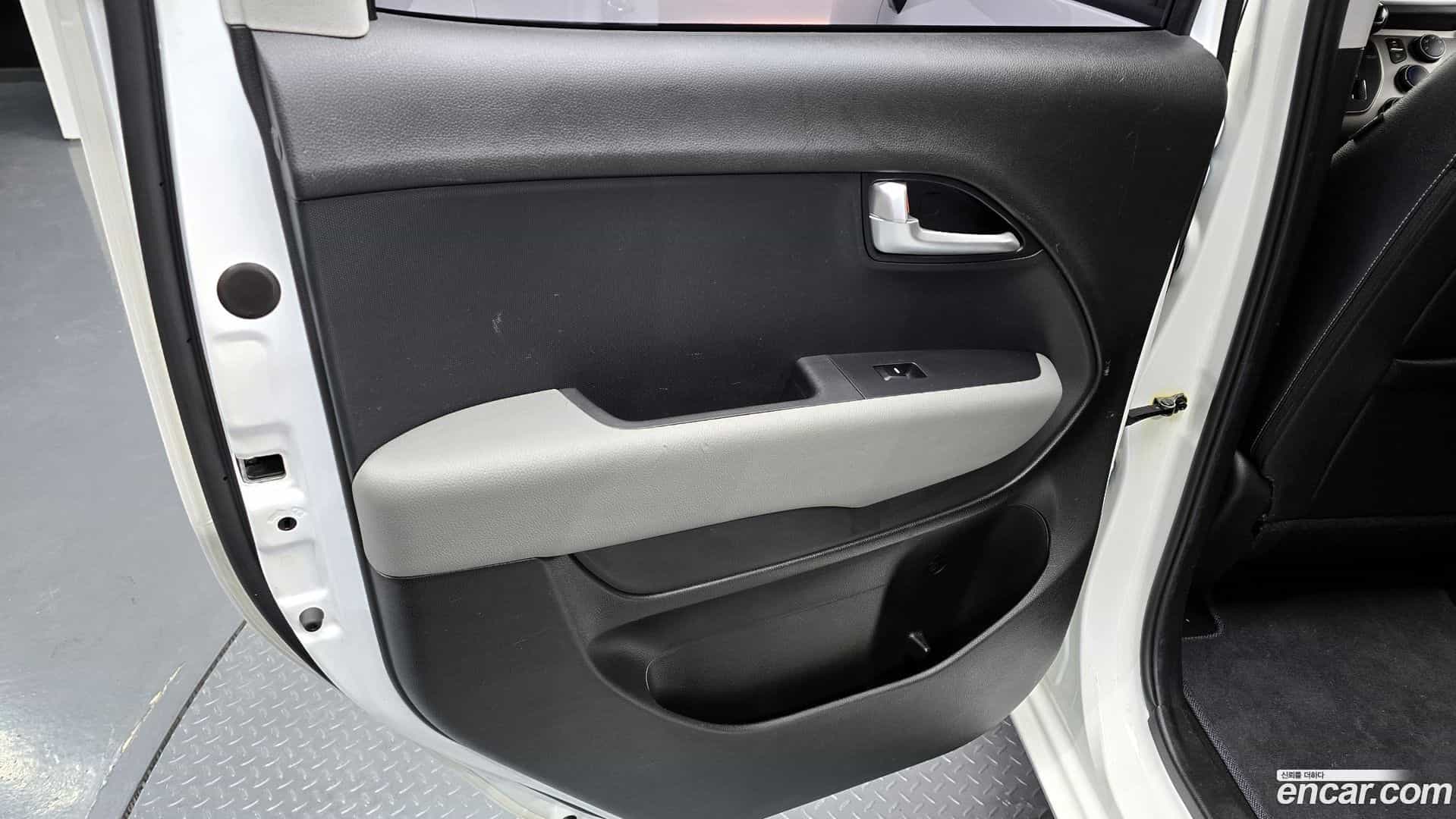 RAY Kia 2021.4-INNER-035