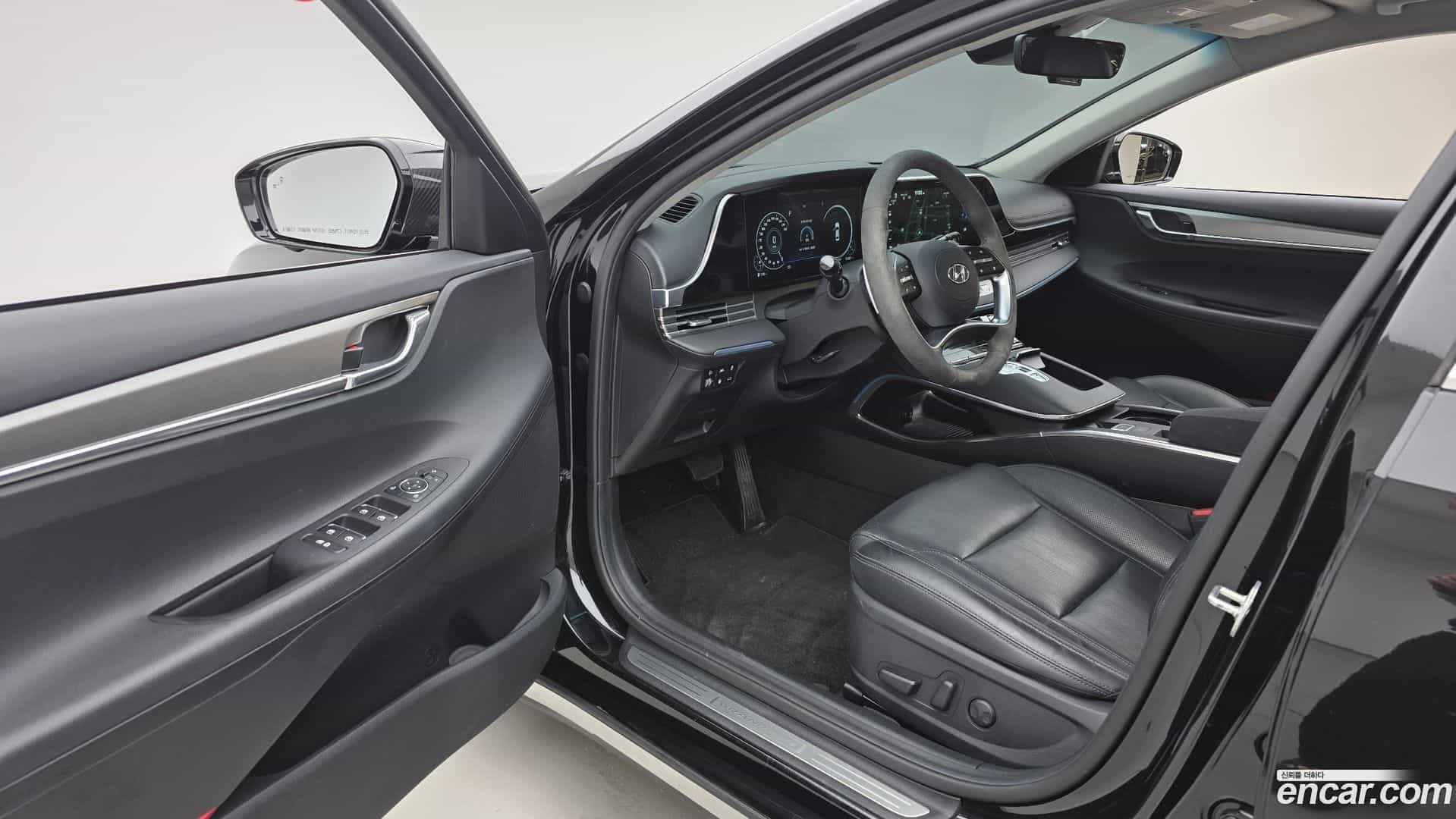 Grandeur Hyundai 2022.3-INNER-010