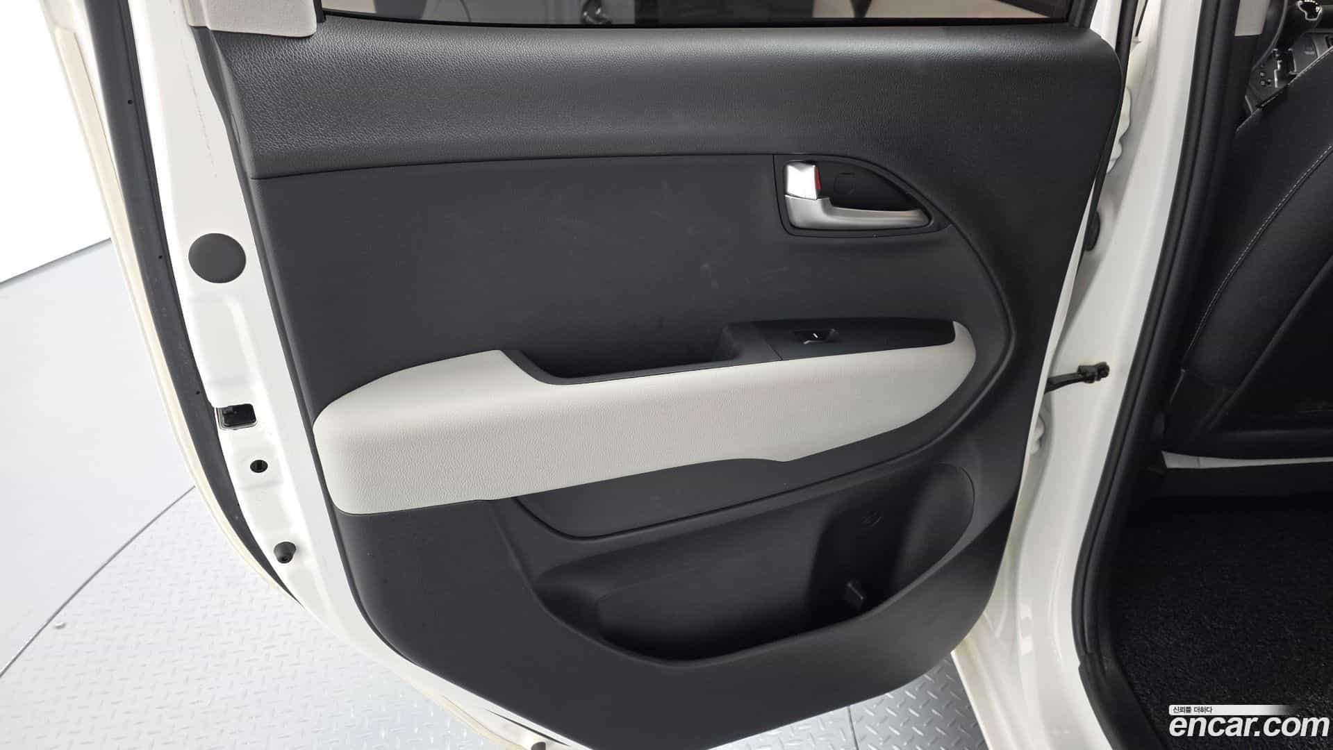 RAY Kia 2023.5-INNER-035