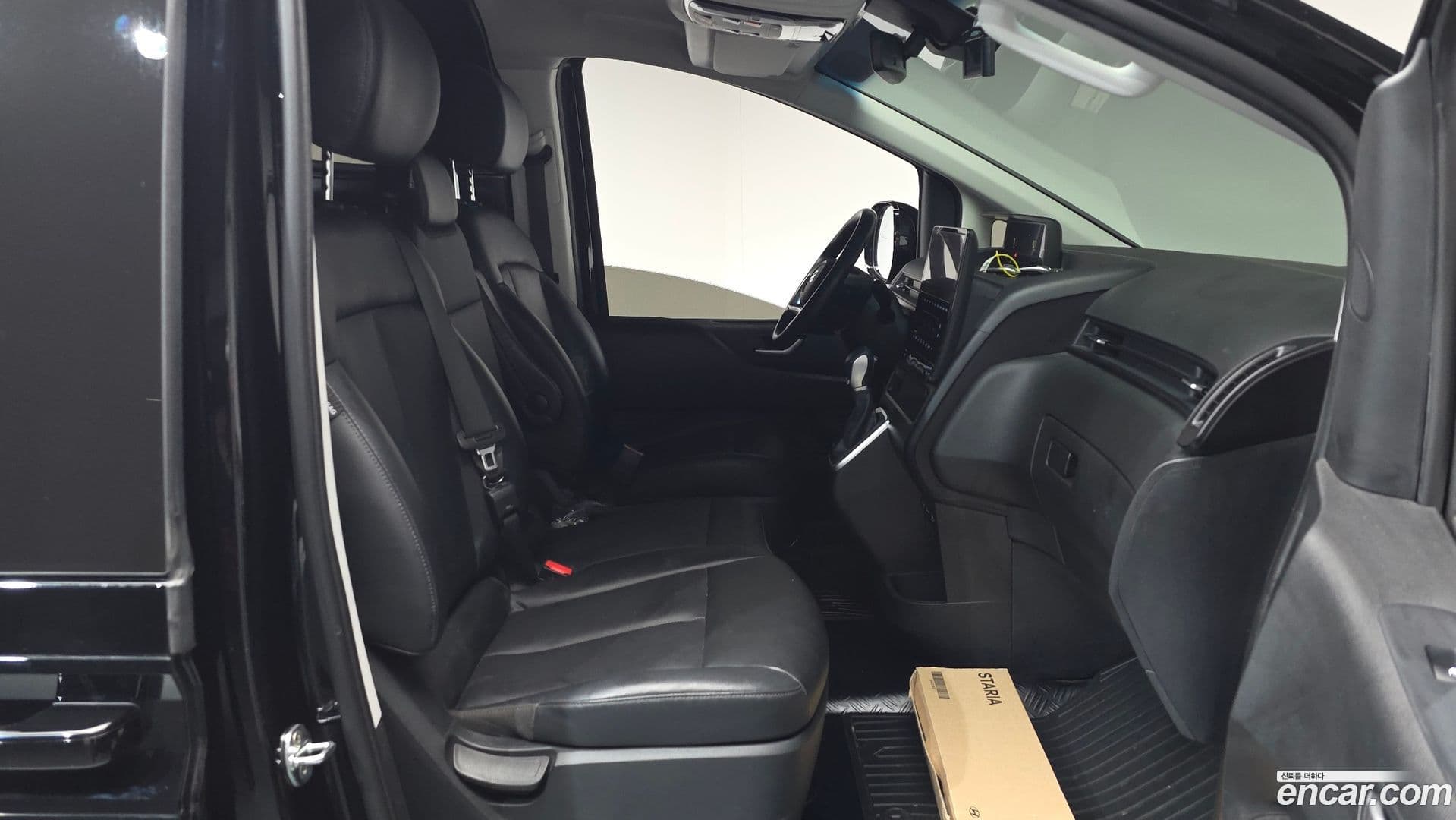 Main__Slider__Photo:Staria Hyundai 2022.7-9