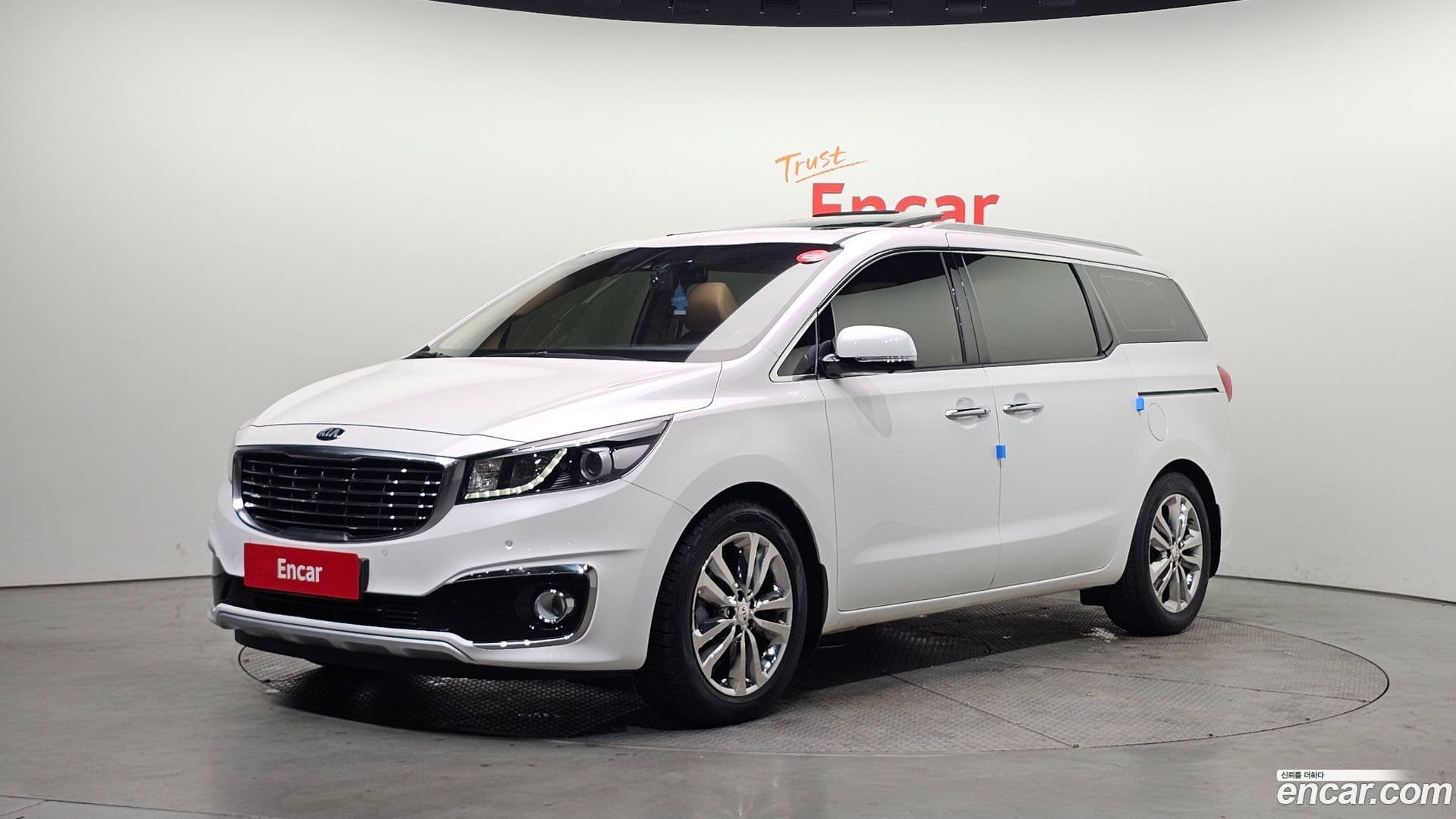 Main__Slider__Photo:Canival Kia 2017.1-0