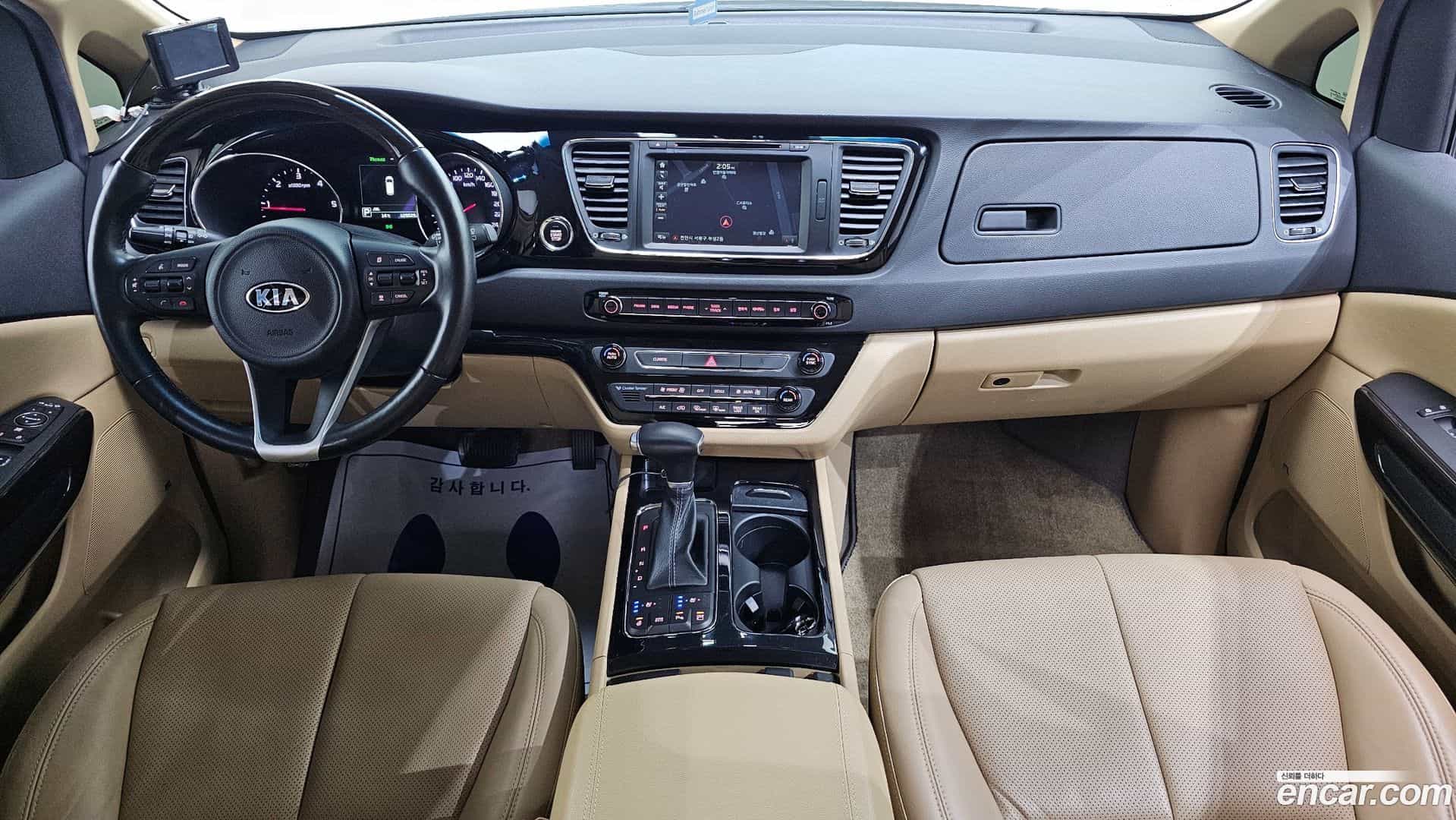 Canival Kia 2017.1-INNER-007