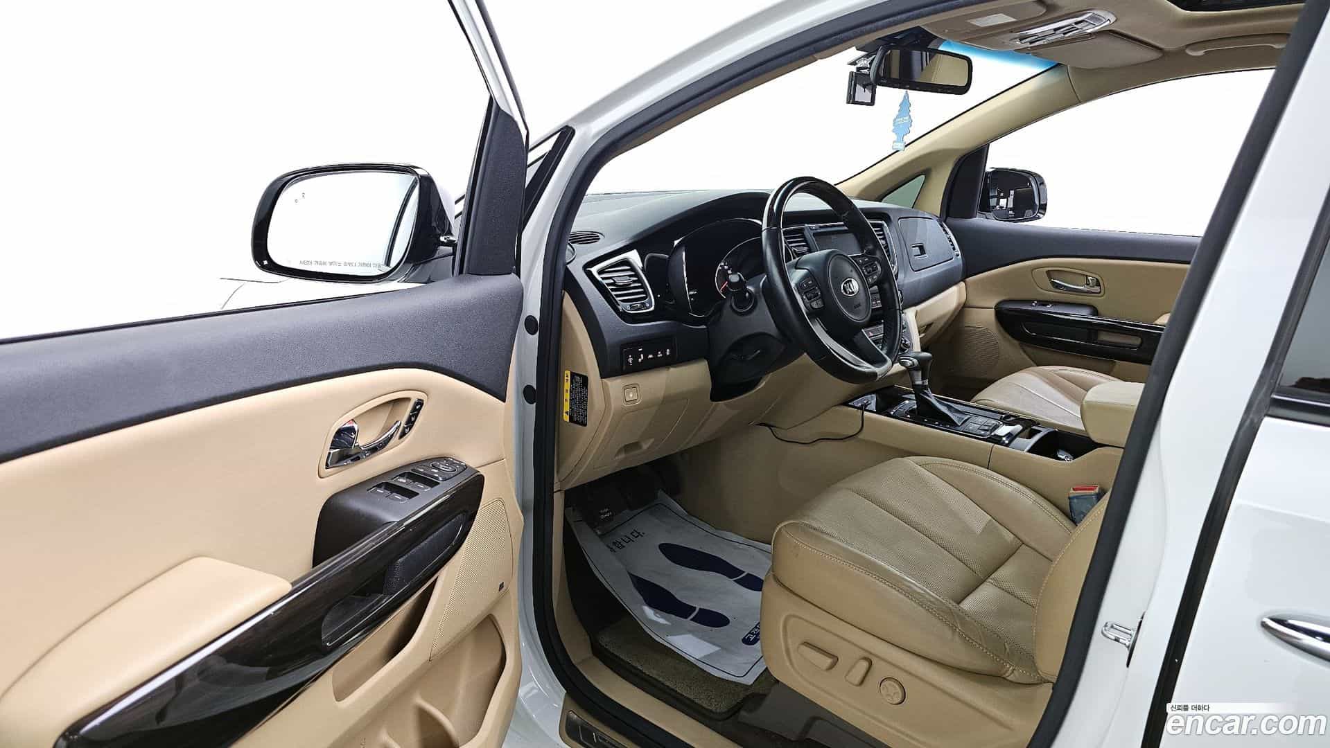 Canival Kia 2017.1-INNER-010