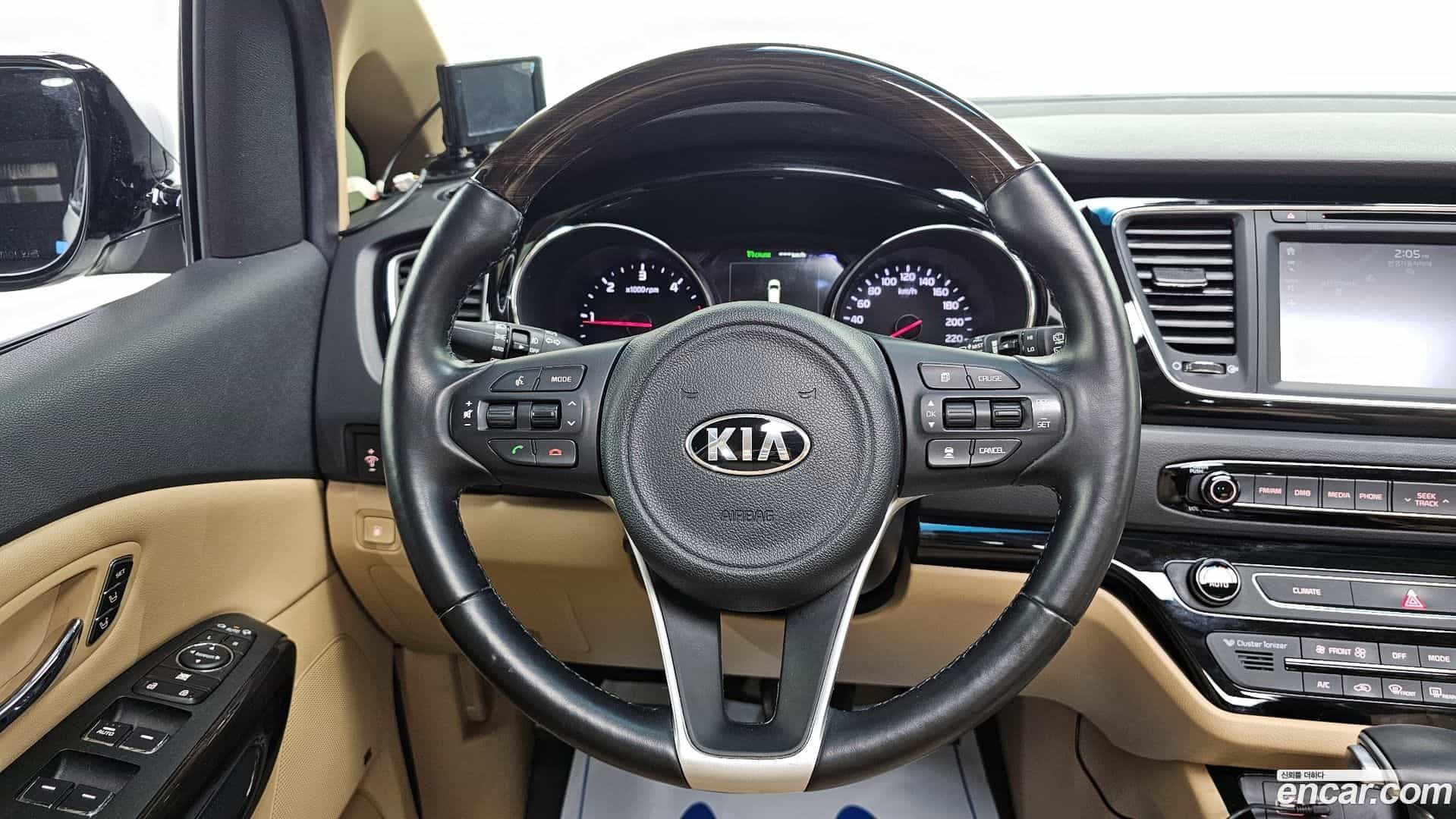 Canival Kia 2017.1-OPTION-017
