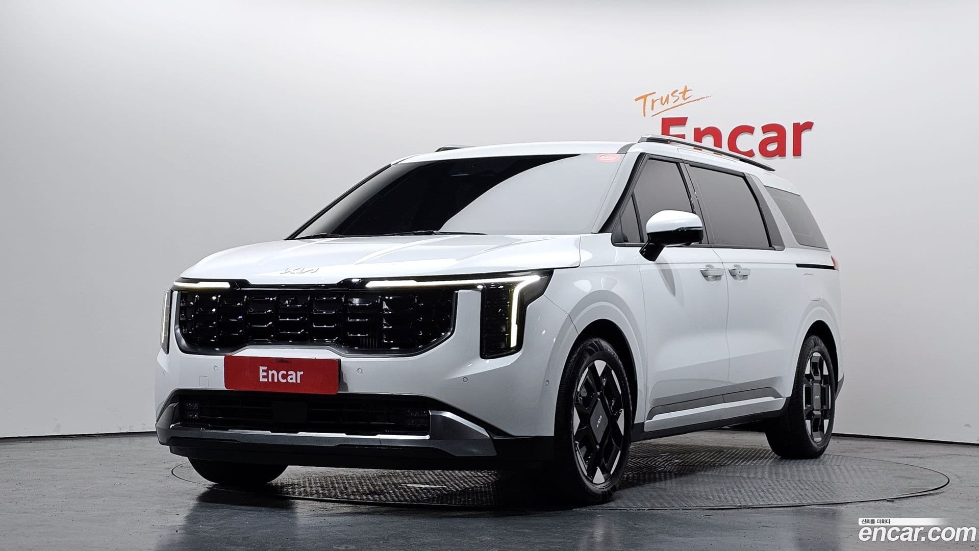 Main__Slider__Photo:Canival Kia 2024.2-0