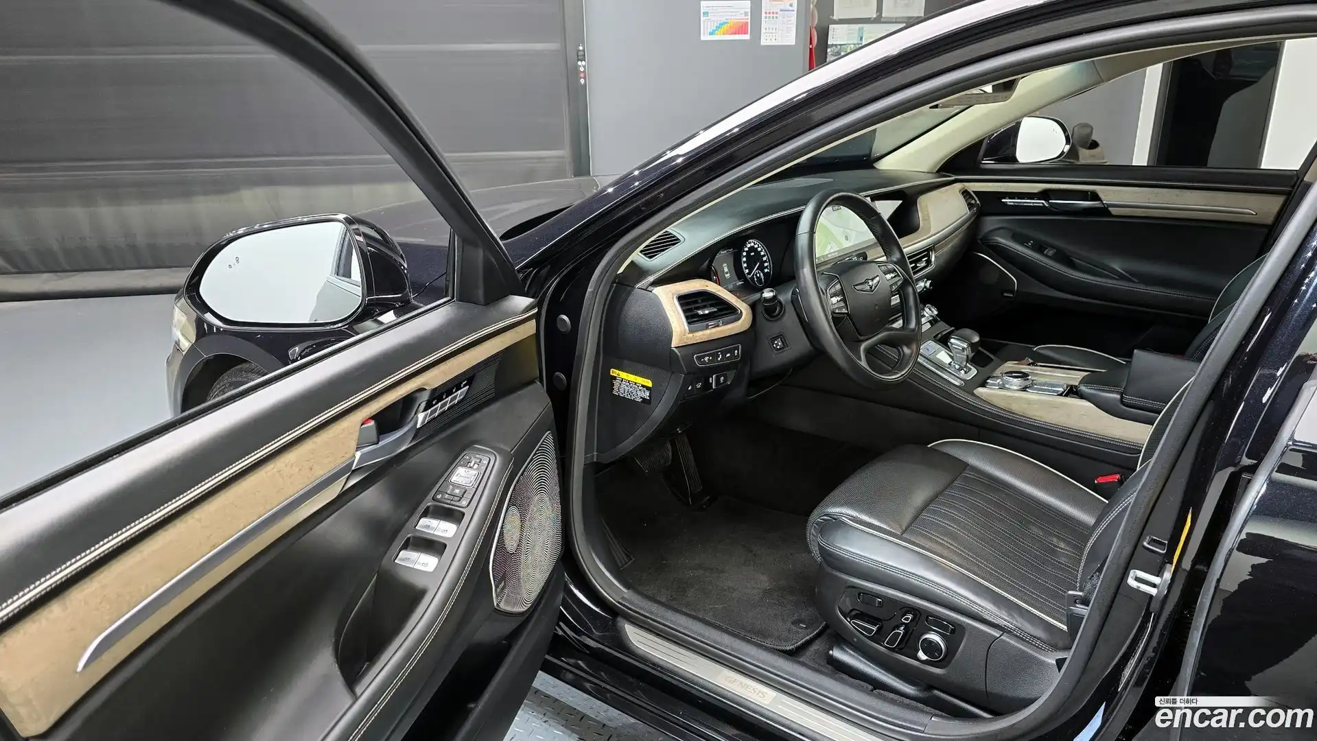 G90 Genesis 2020.1-INNER-010