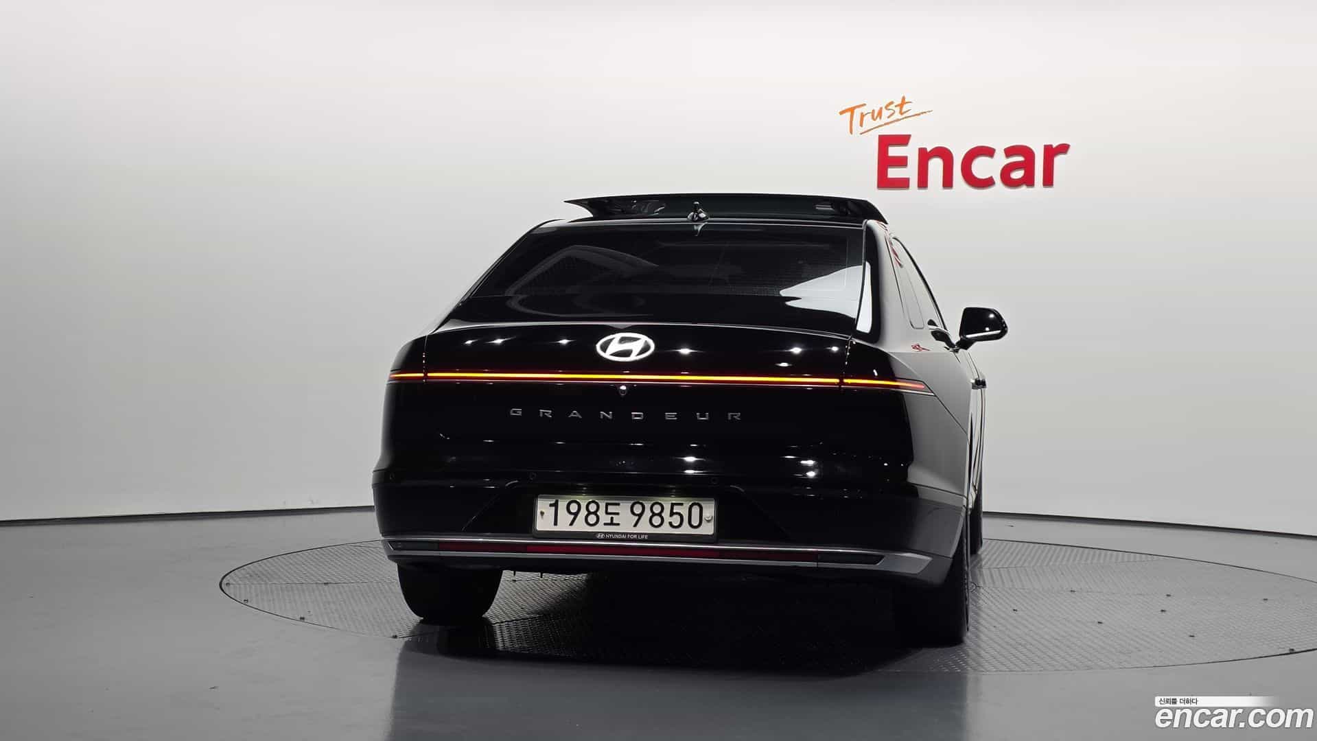 Grandeur Hyundai 2023.11-OUTER-004