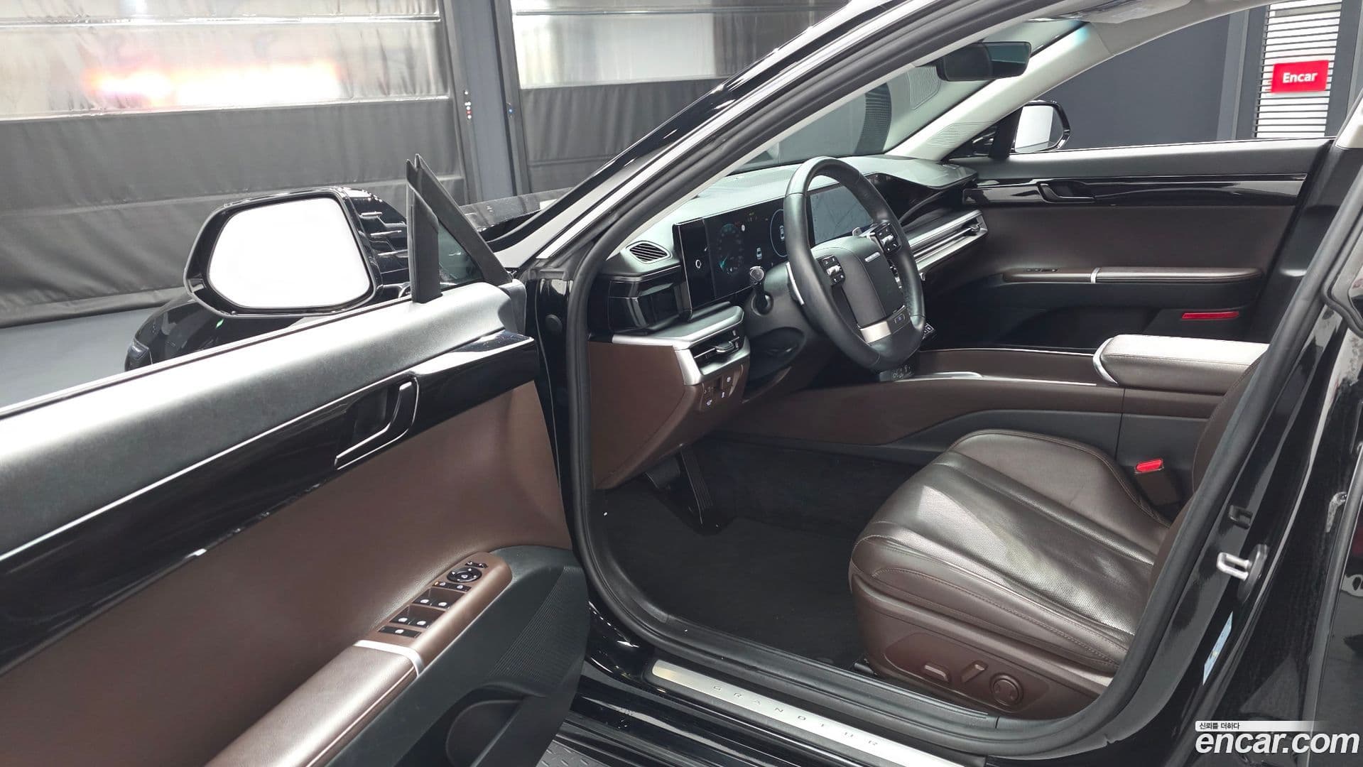Main__Slider__Photo:Grandeur Hyundai 2023.11-9