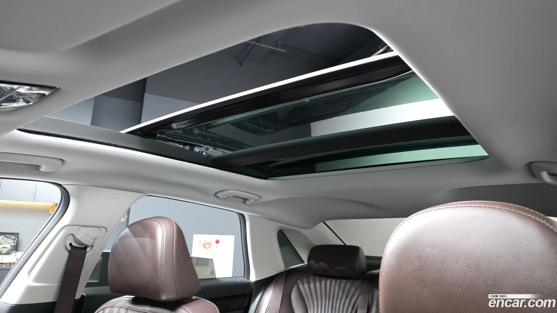 Main__Slider__Photo:Grandeur Hyundai 2023.11-18
