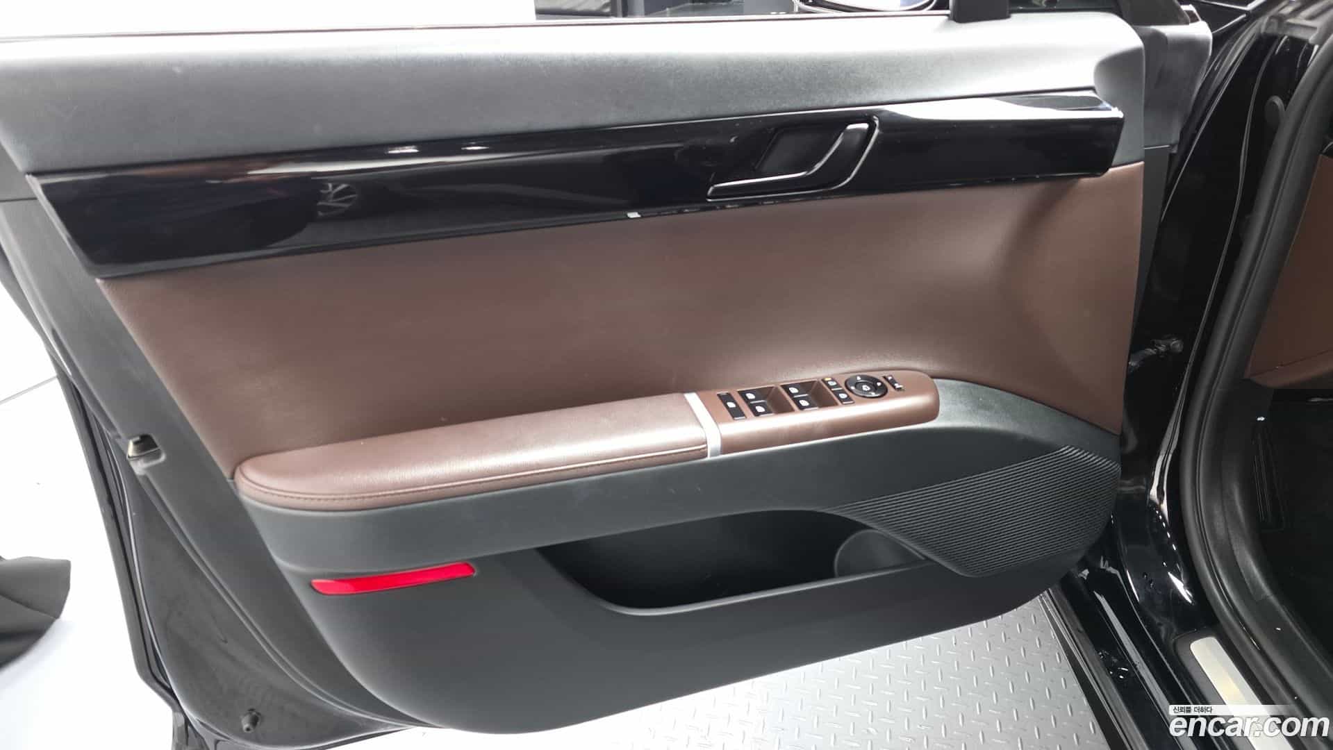 Grandeur Hyundai 2023.11-INNER-034