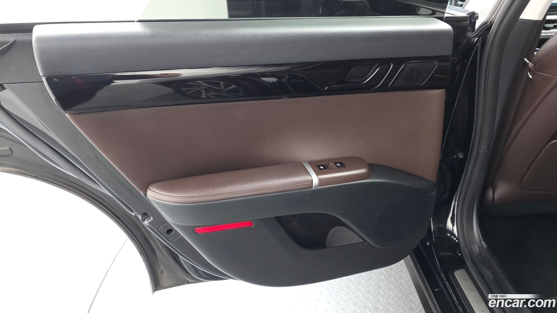 Main__Slider__Photo:Grandeur Hyundai 2023.11-24