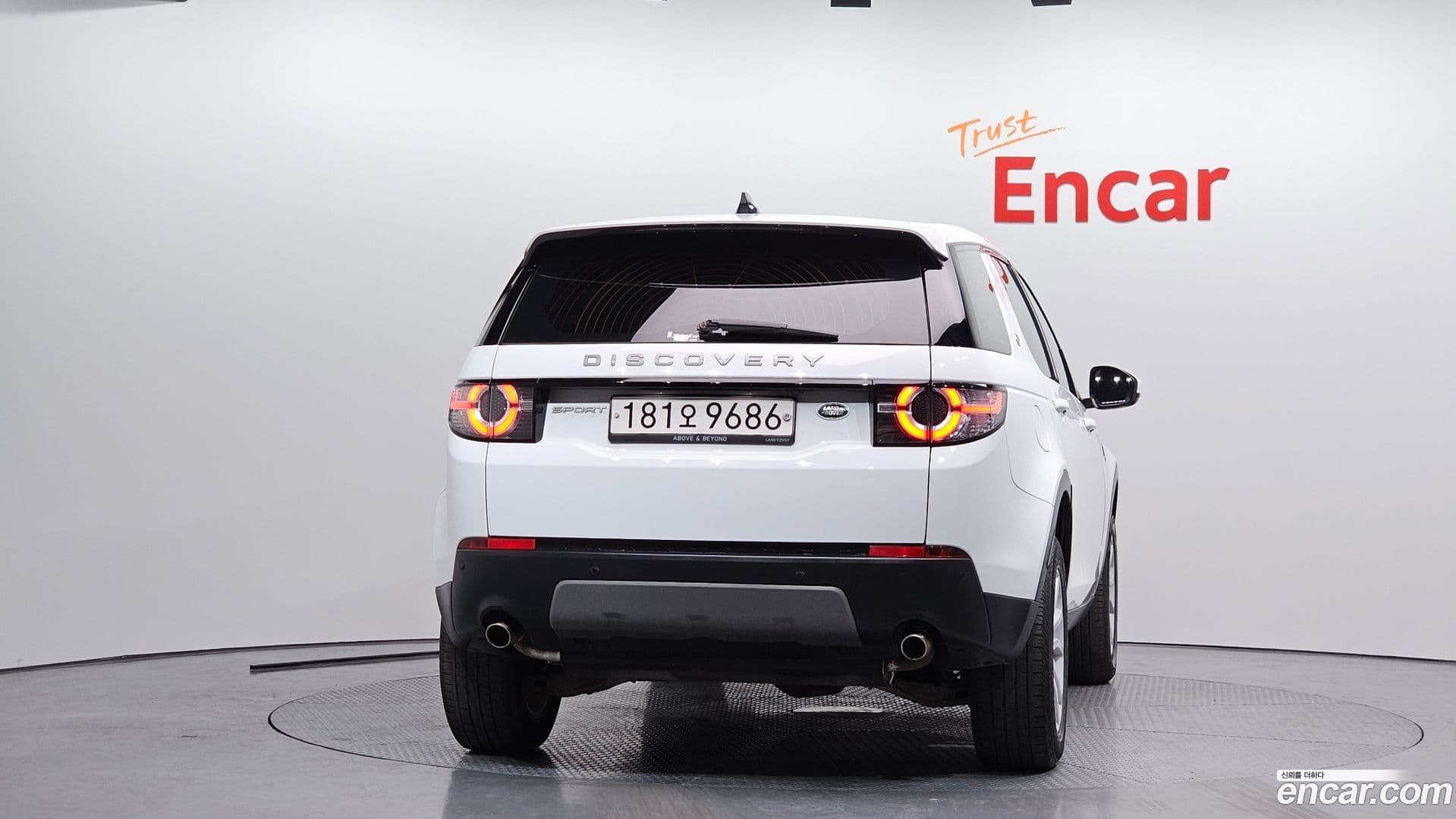 Main__Slider__Photo:Discovery Sport Land Rover 2018.11-3