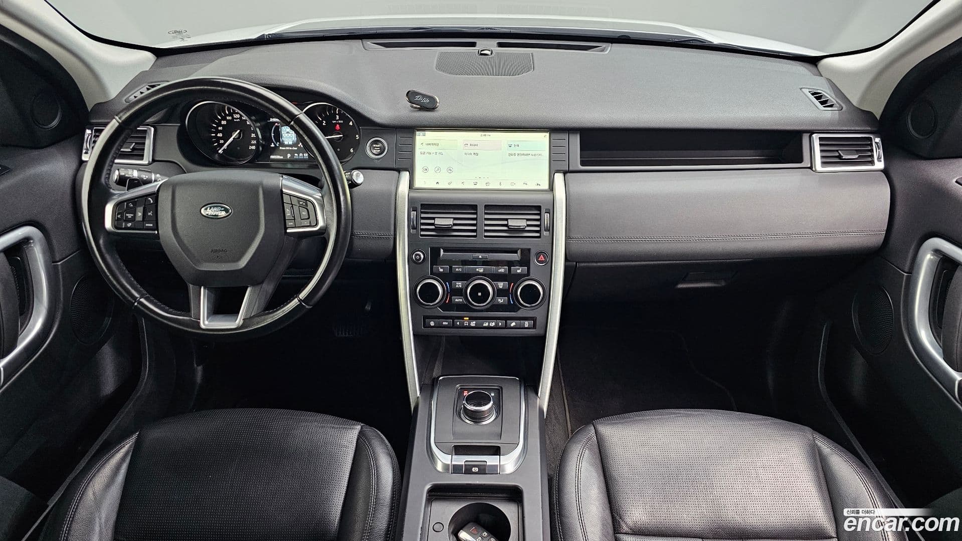 Main__Slider__Photo:Discovery Sport Land Rover 2018.11-6