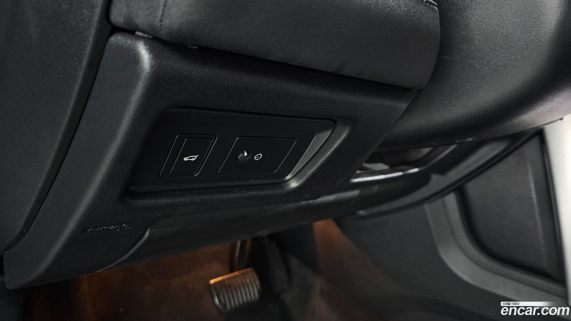 Main__Slider__Photo:Discovery Sport Land Rover 2018.11-12
